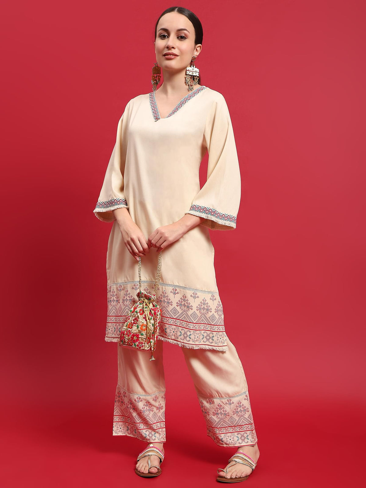 Women Liva Rayon Beige Solid Kurta With Comfort Pant.