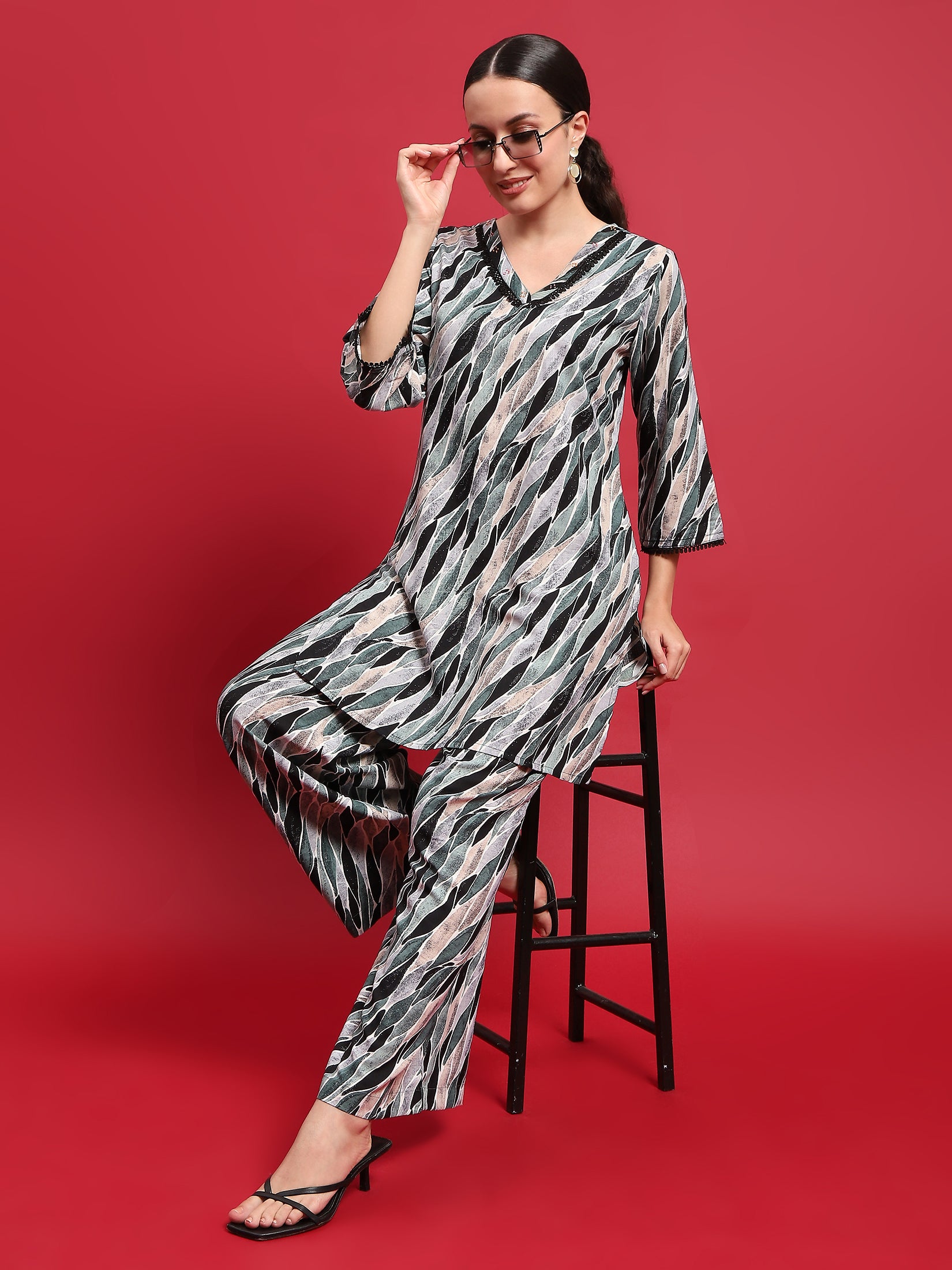 12496GREENBLACK_detail