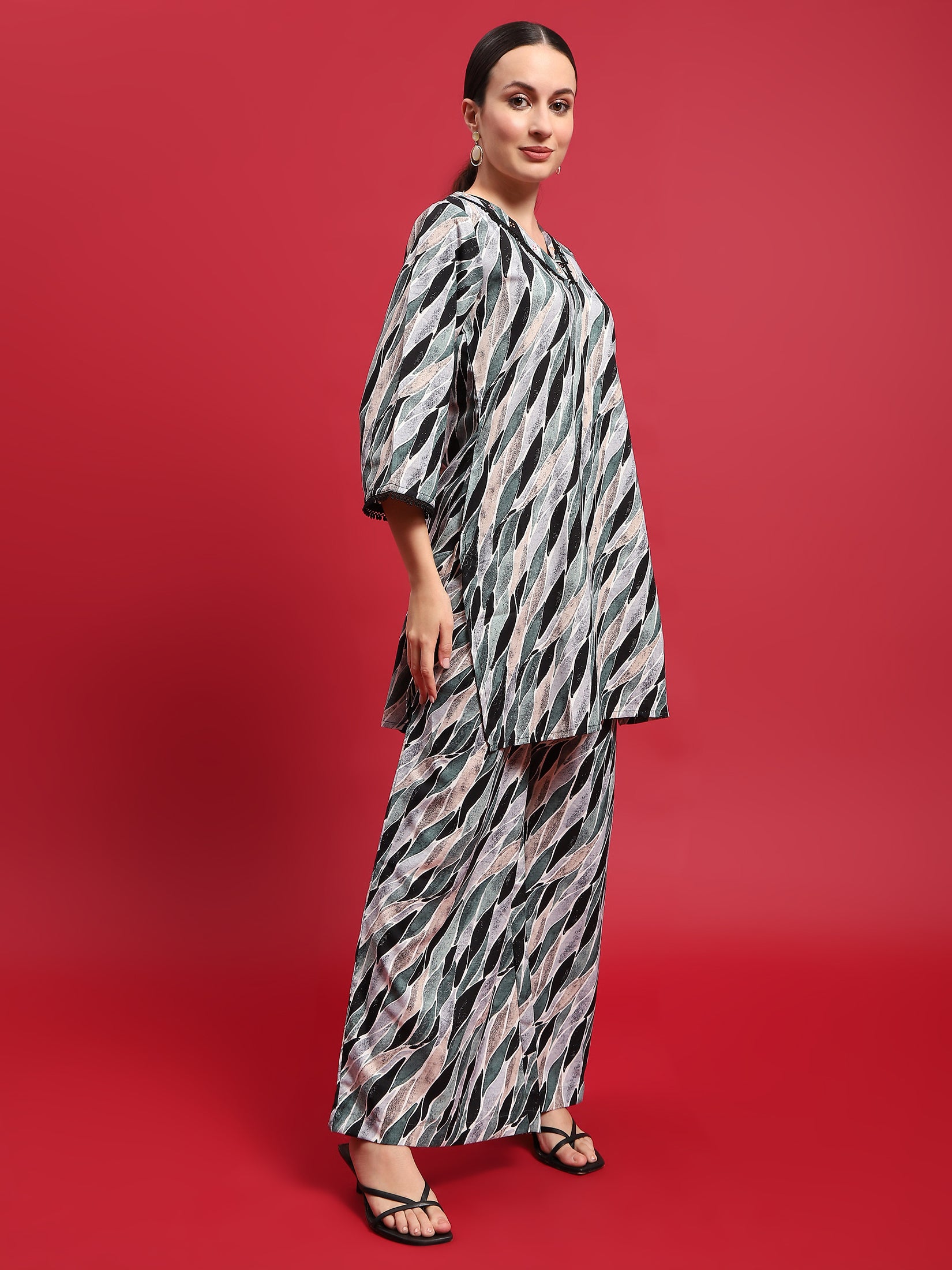 12496GREENBLACK_right