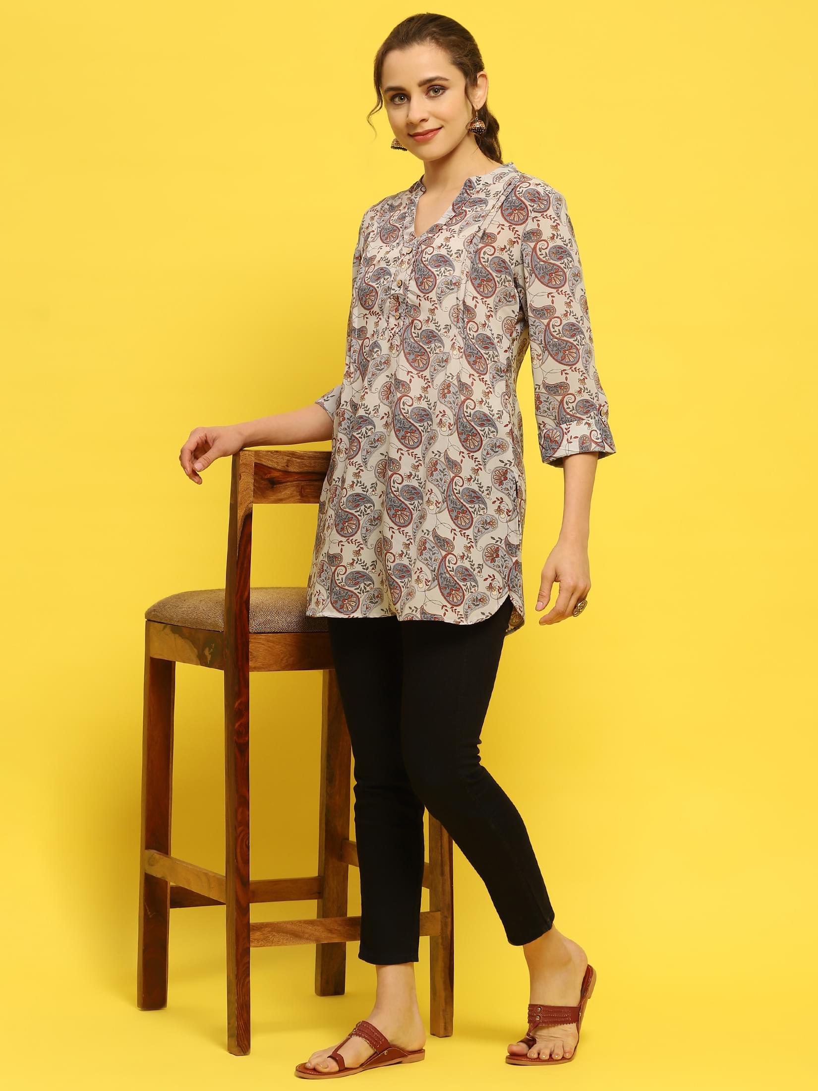 Women Georgette Blue Paisley Print Tunic.