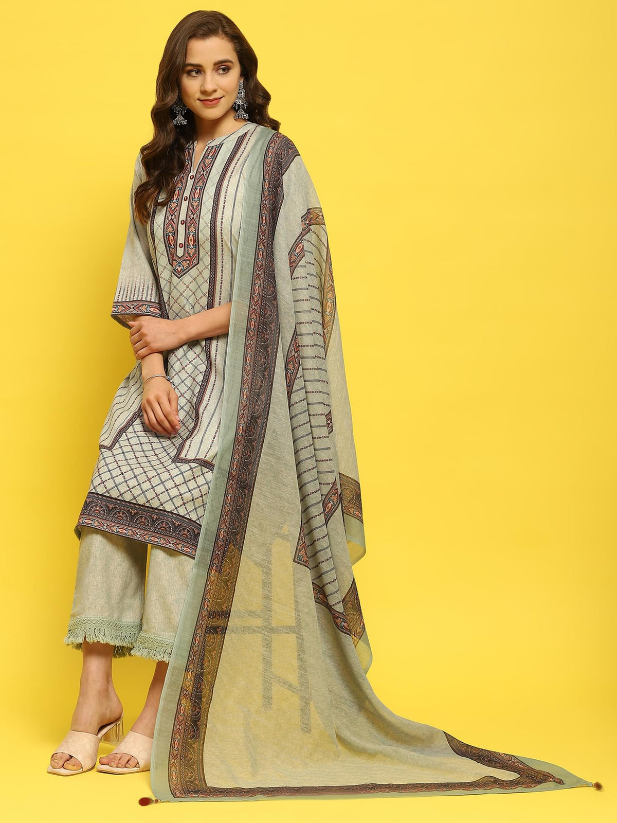 Women Liva Green Printed Kurta Comfort Pant Dupatta.