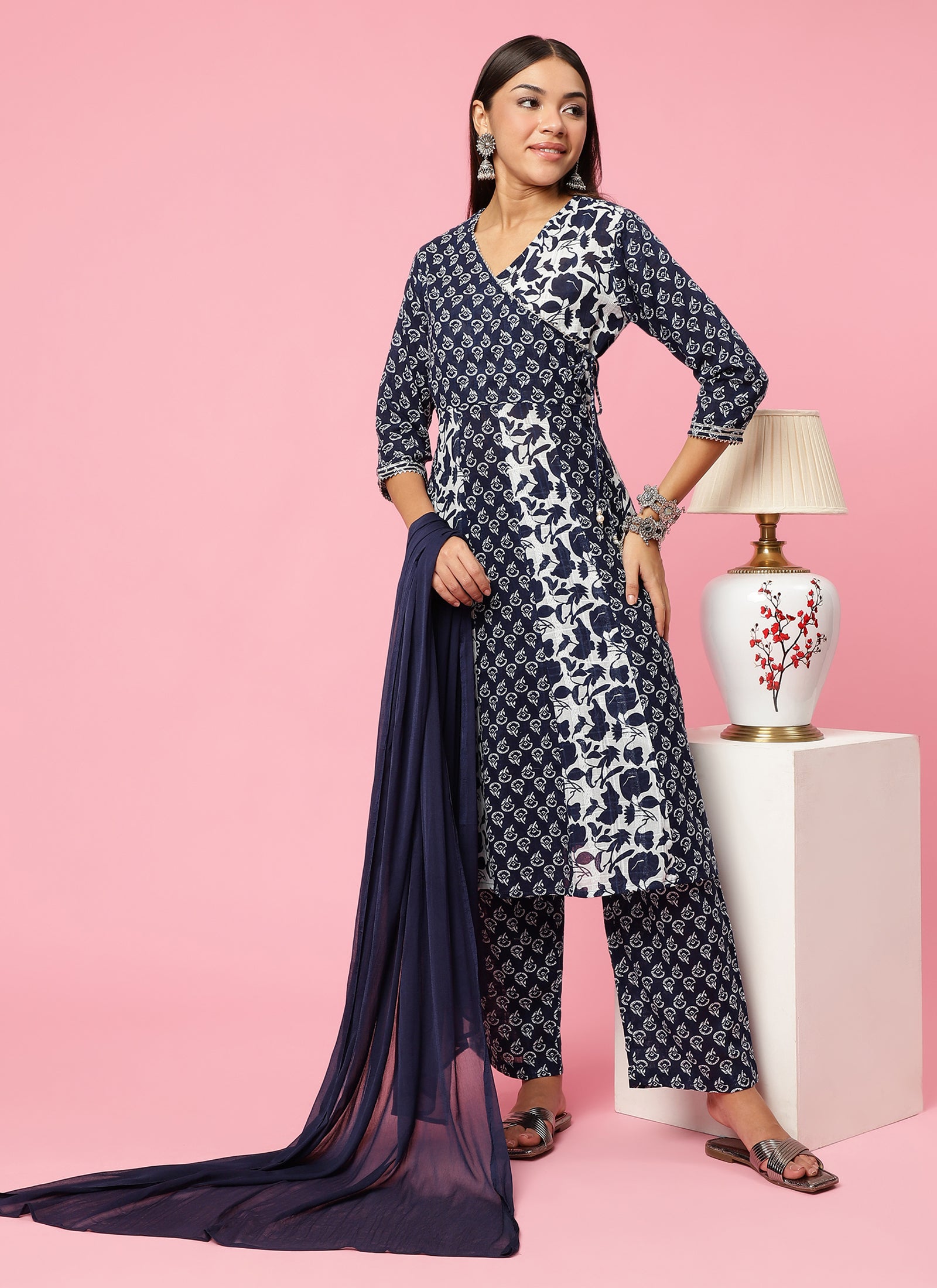 Women Liva Rayon Brown Floral Print Kurta Comfort Pant Dupatta