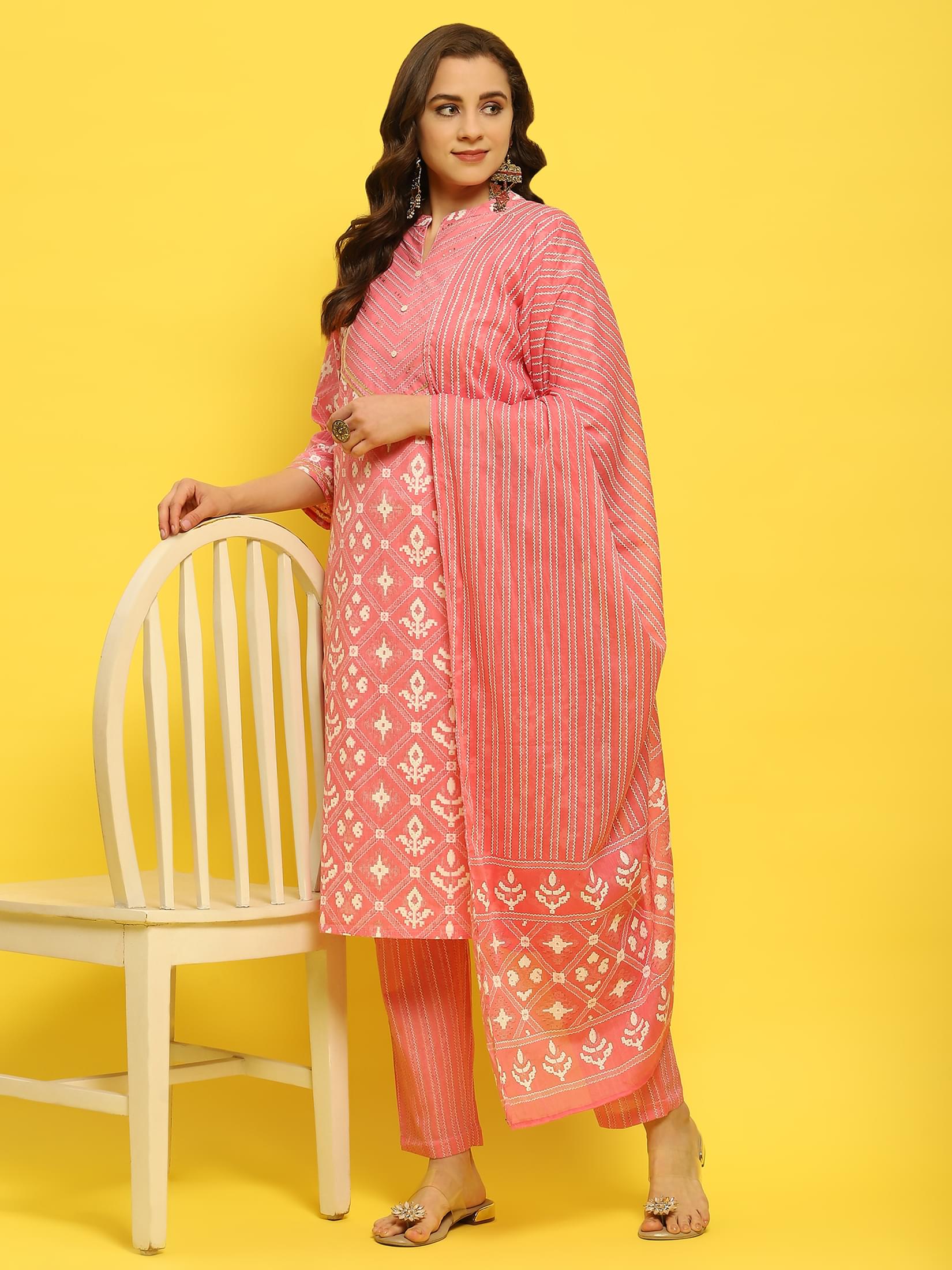Women Cotton Pink Geometric Print Kurta Trouser Dupatta.