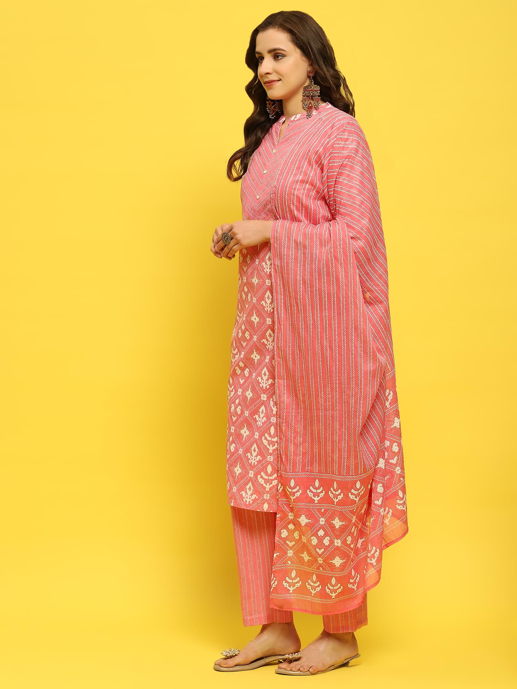 Women Cotton Pink Geometric Print Kurta Trouser Dupatta.