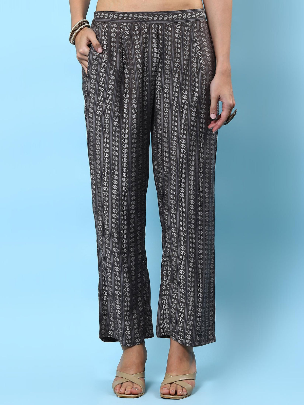 Women Grey Floral Printed Kurta Comfort Pant Dupatta.
