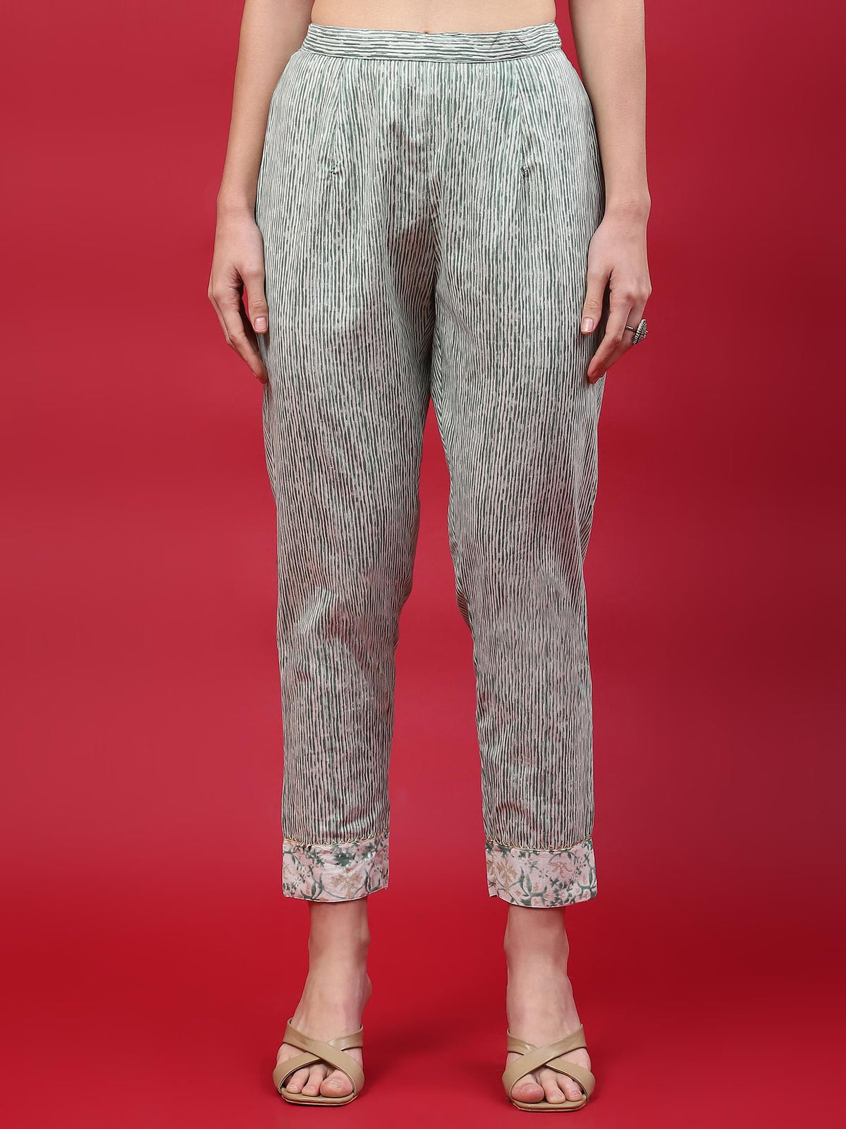 Women Off White Abstract Printed Co-Ord Set.