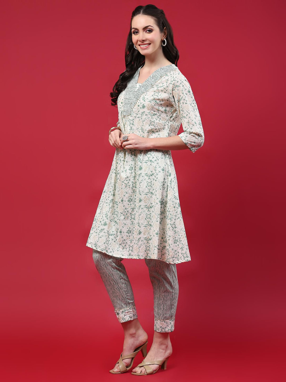 Women Off White Abstract Printed Co-Ord Set.