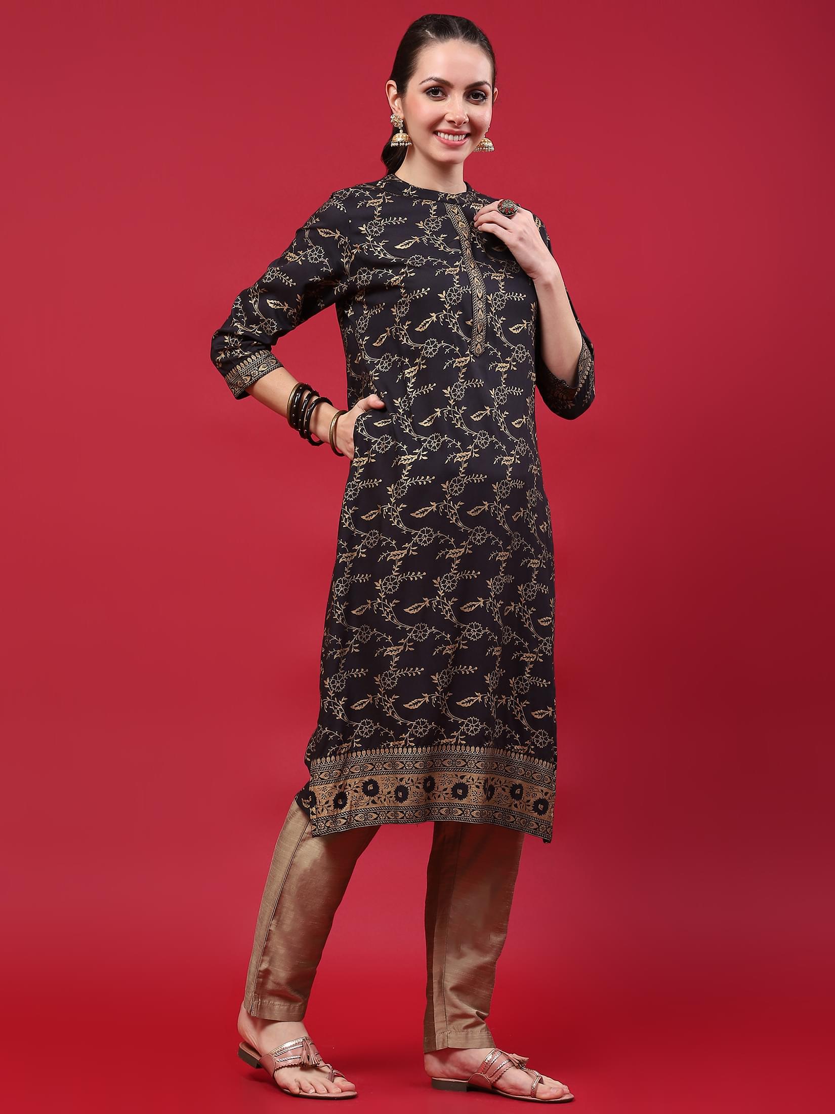 Women Black Floral Printed Kurta.
