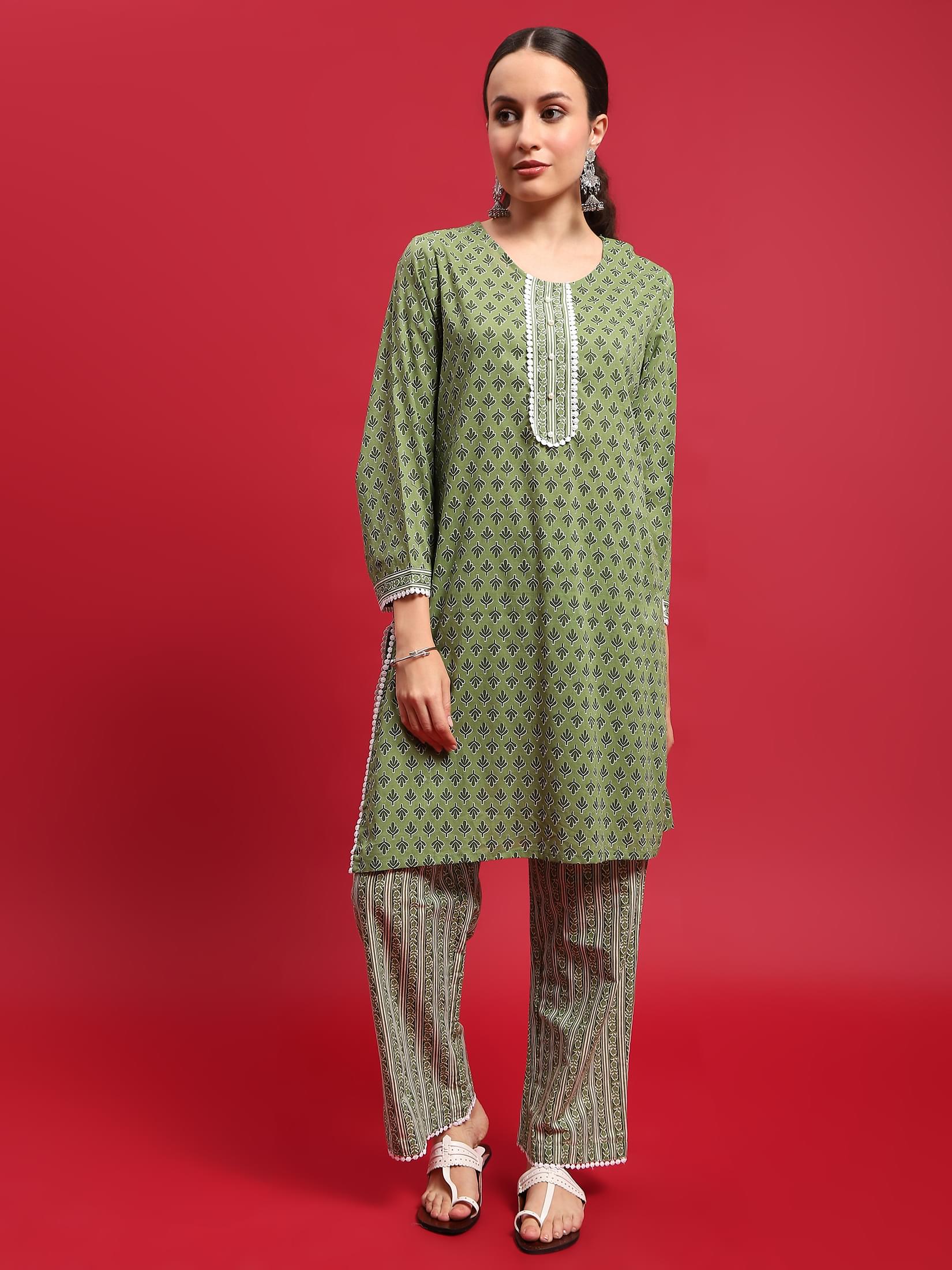 Women Cotton Green Floral Print Kurta With Comfort Pant.