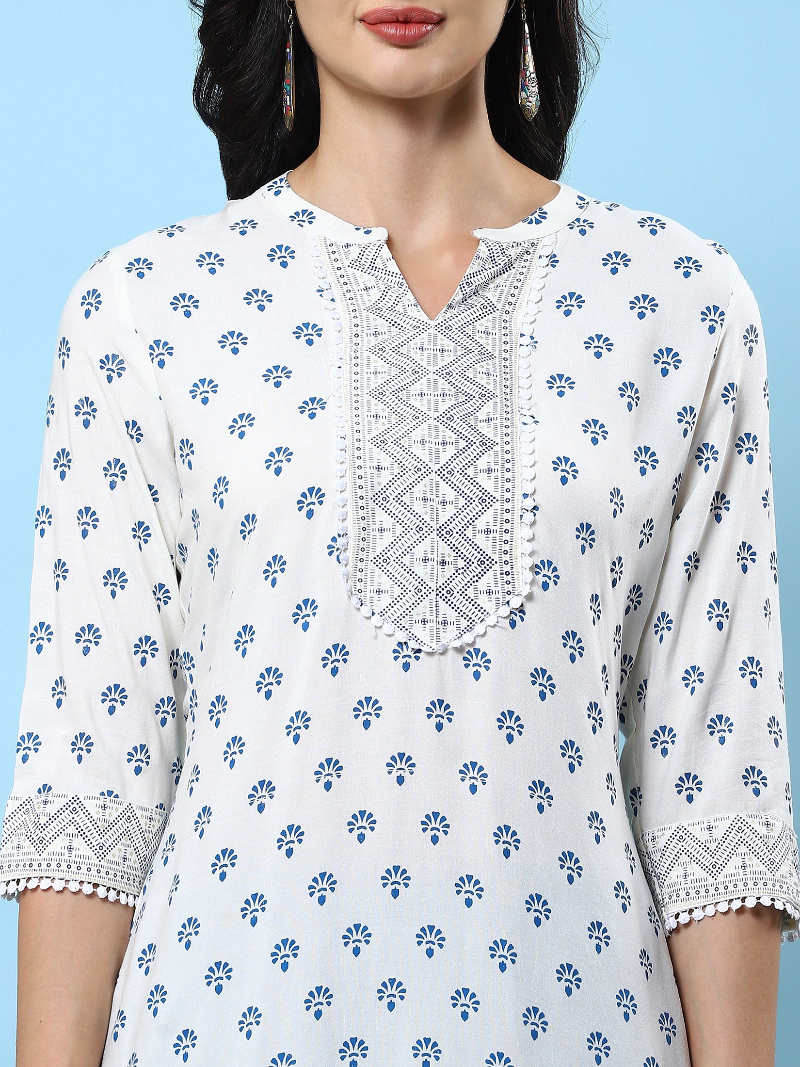 15192MPOFFWHITE_closer_jpg