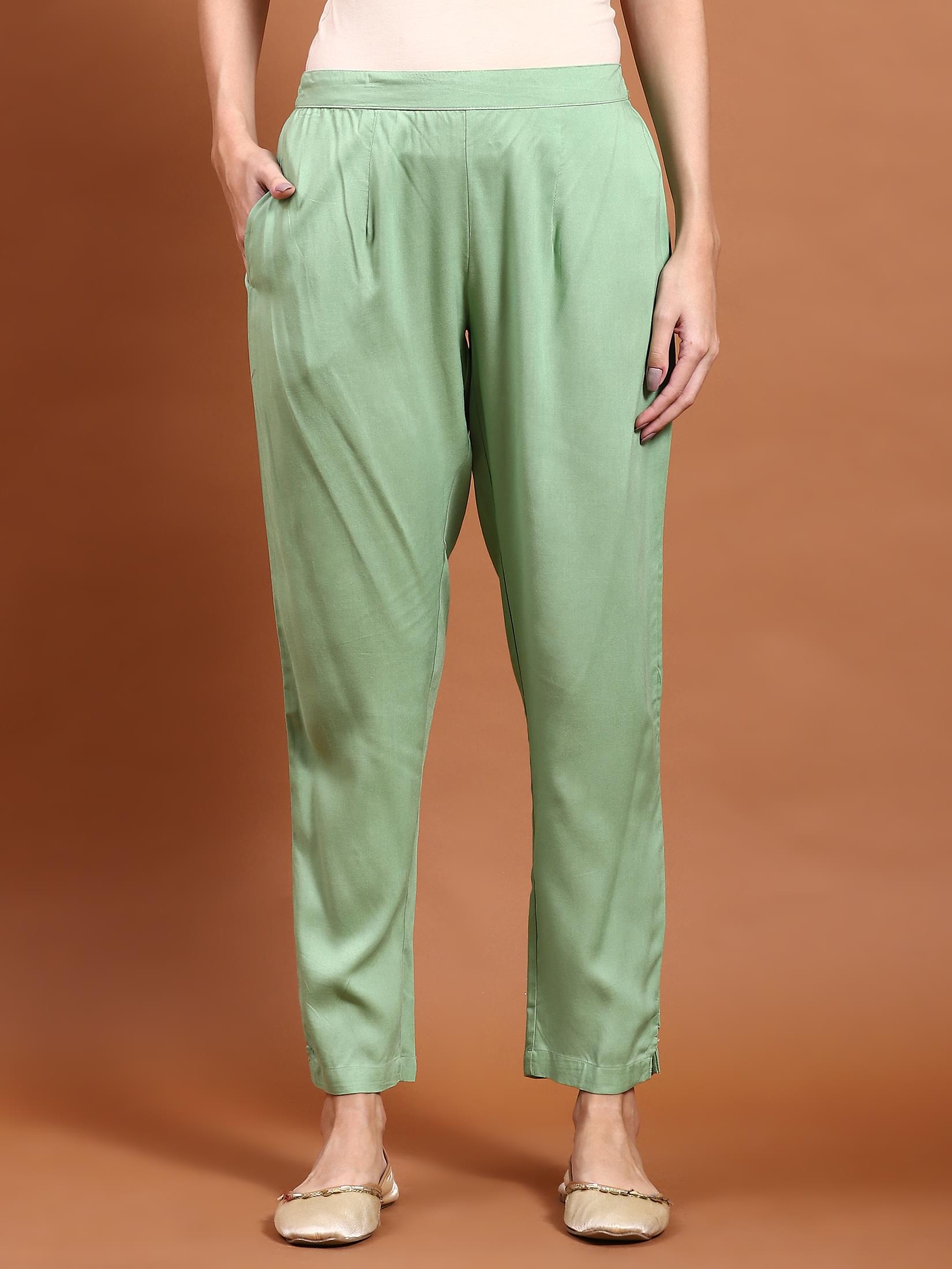 Women Green Floral Print Kurta Trouser Dupatta.