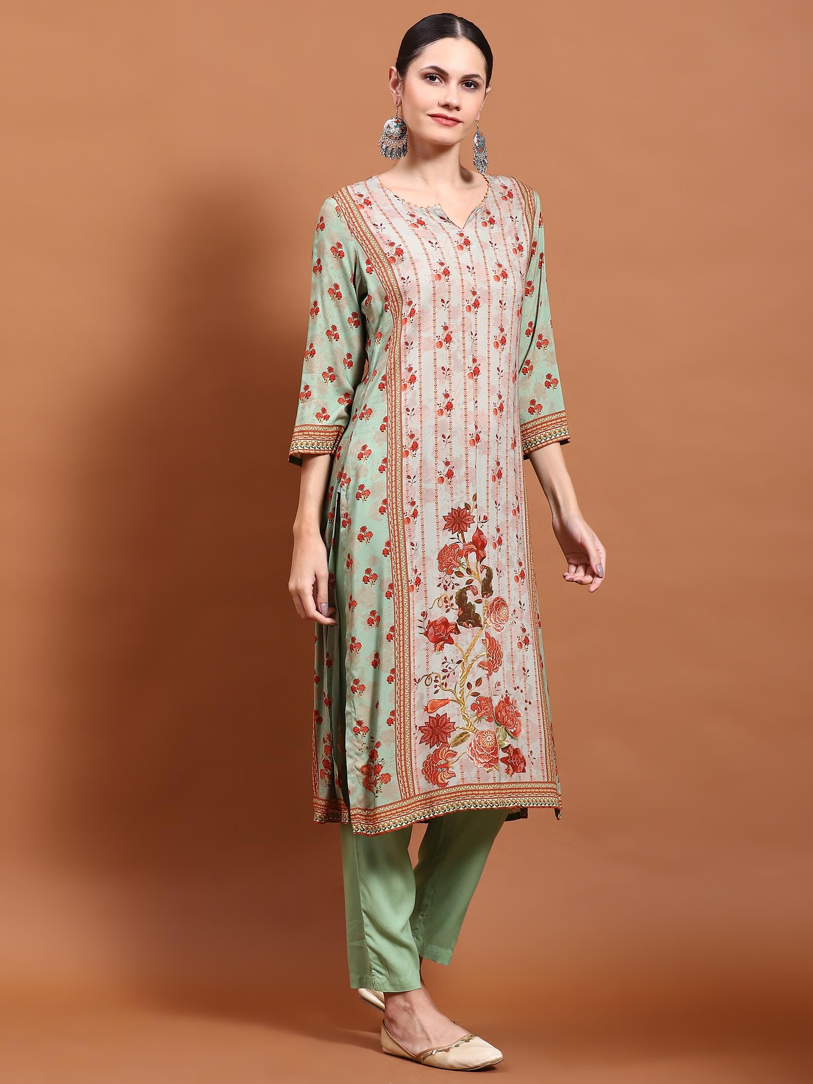 Women Green Floral Print Kurta Trouser Dupatta.