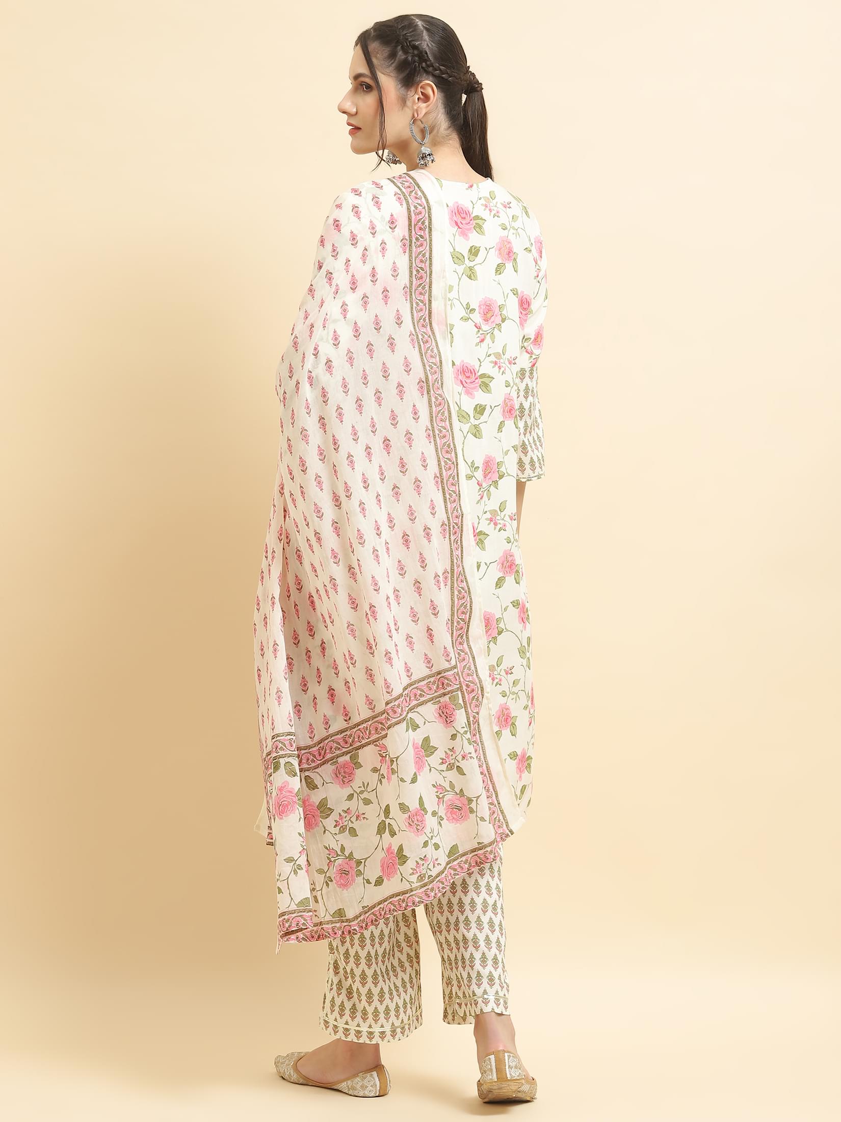 Women Liva Rayon Off White Floral Print Kurta Comfort Pant Dupatta.