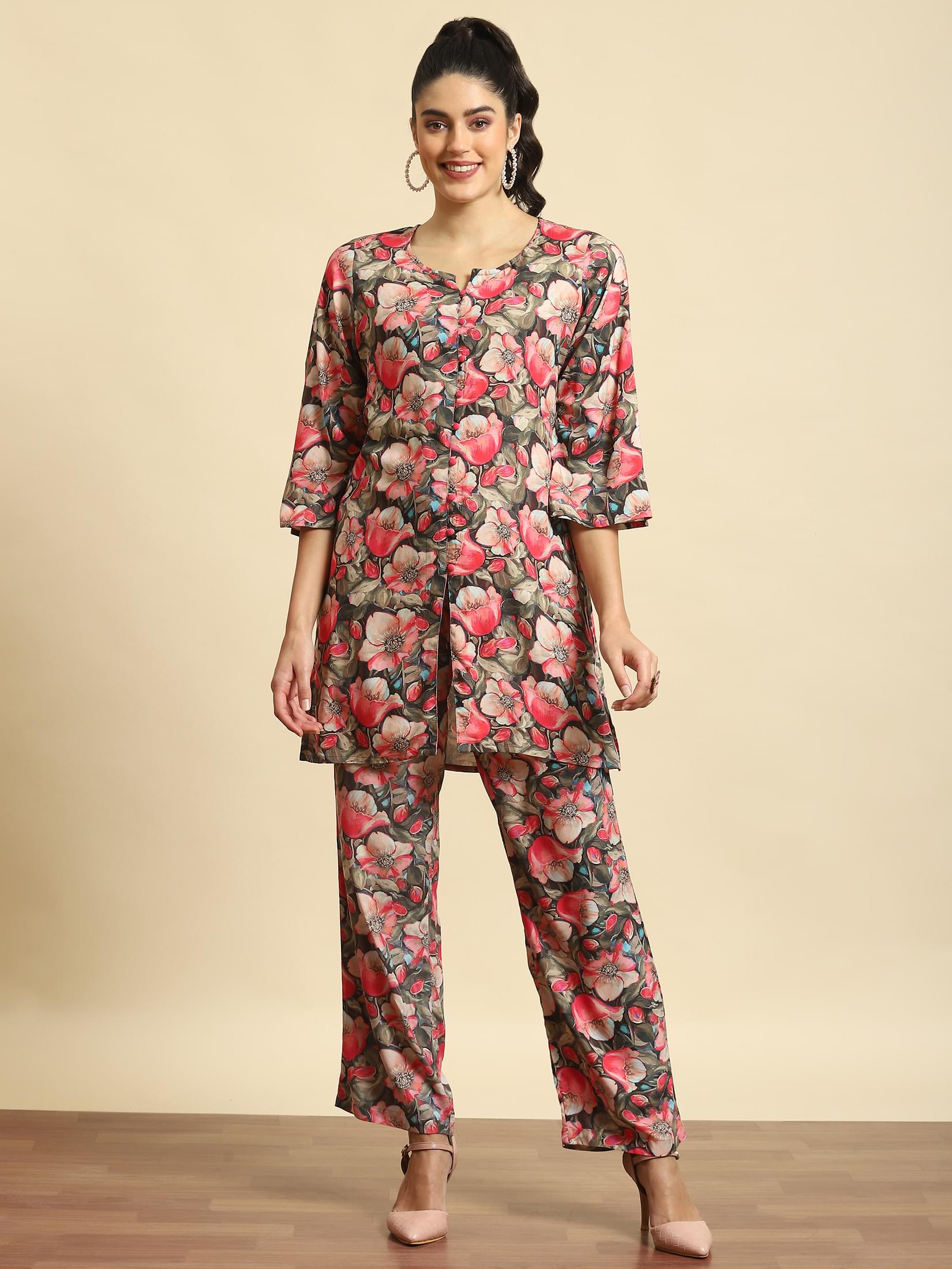 Women Multicolor Floral Printed Co-Ord Set.