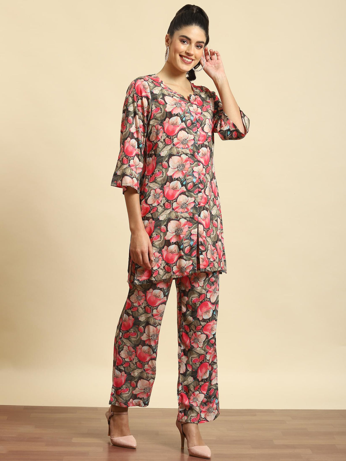 Women Multicolor Floral Printed Co-Ord Set.