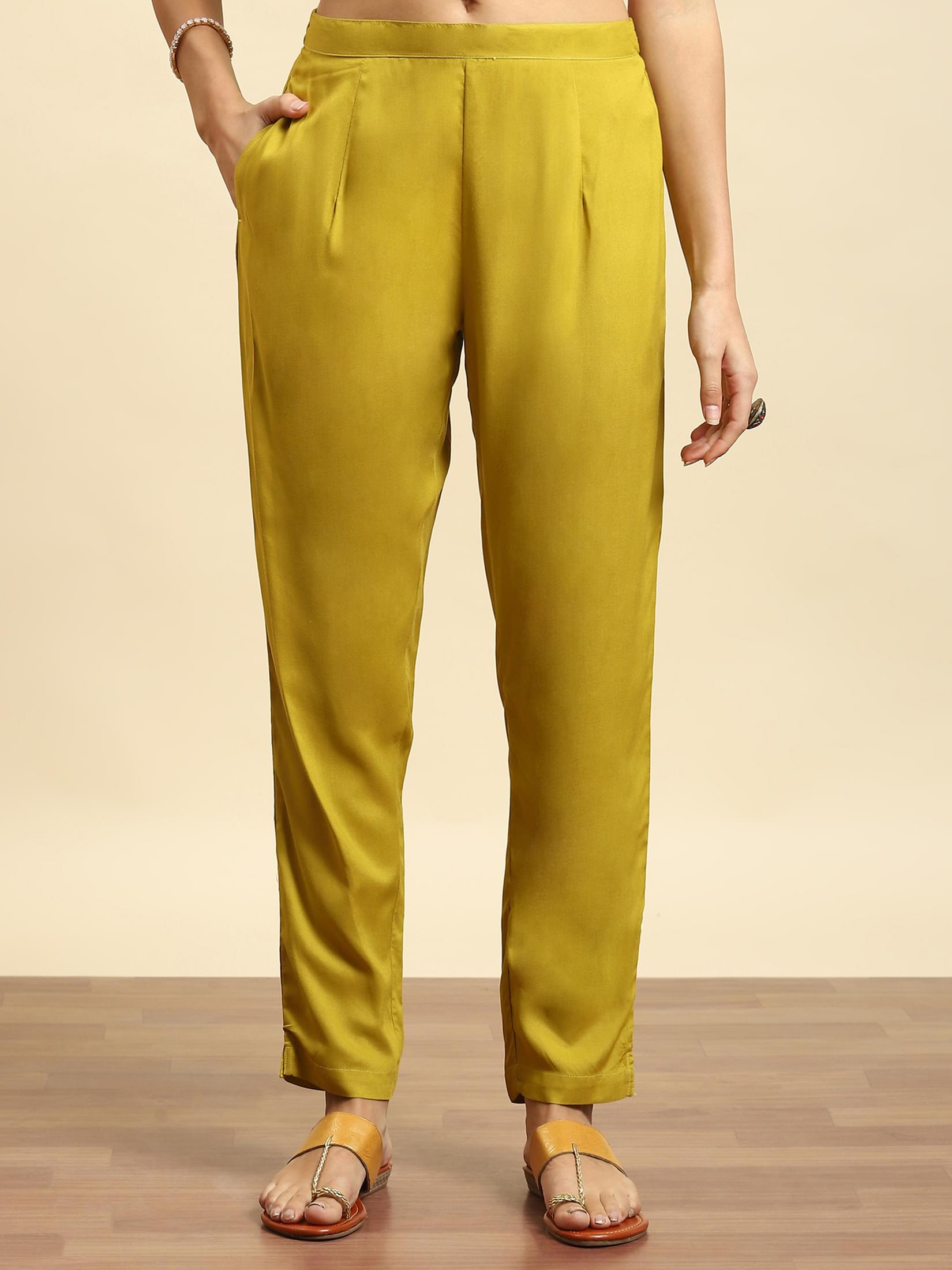 Women Olive Floral Print Kurta Trouser Dupatta.