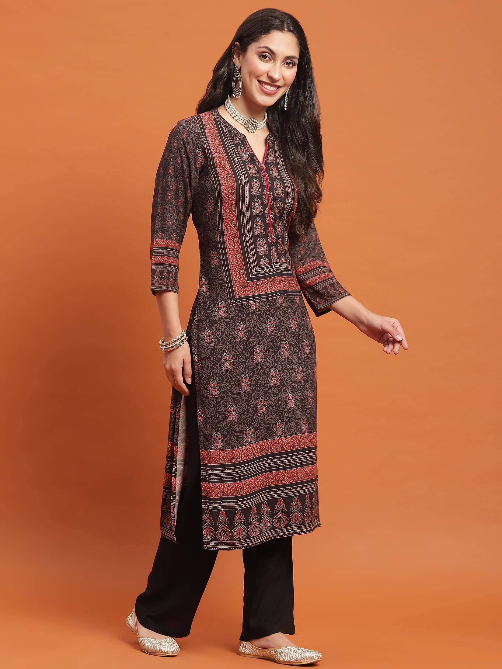 Women Black Geometric Print Kurta Comfort Pant Dupatta.