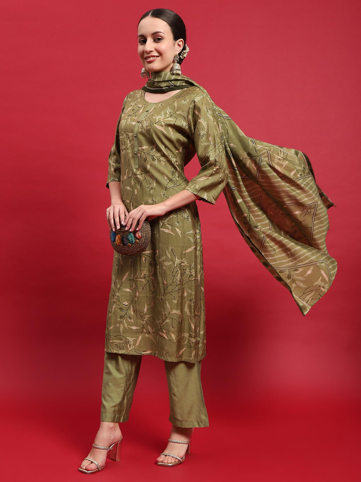 Women Muslin Green Floral Print Kurta Comfort Pant Dupatta.