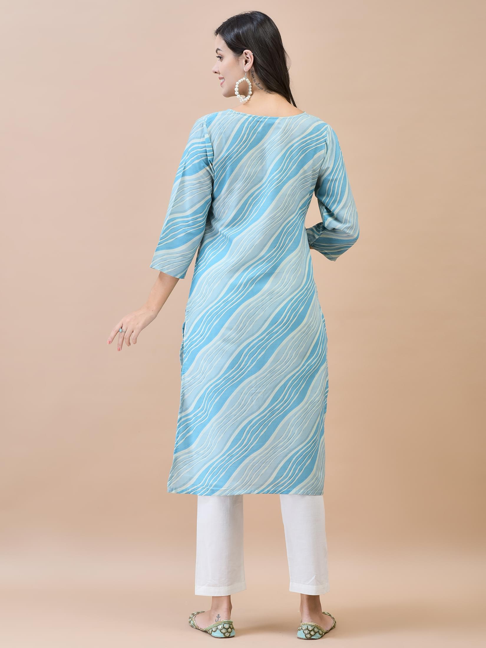 Women Shantoon Blue Solid Kurta.