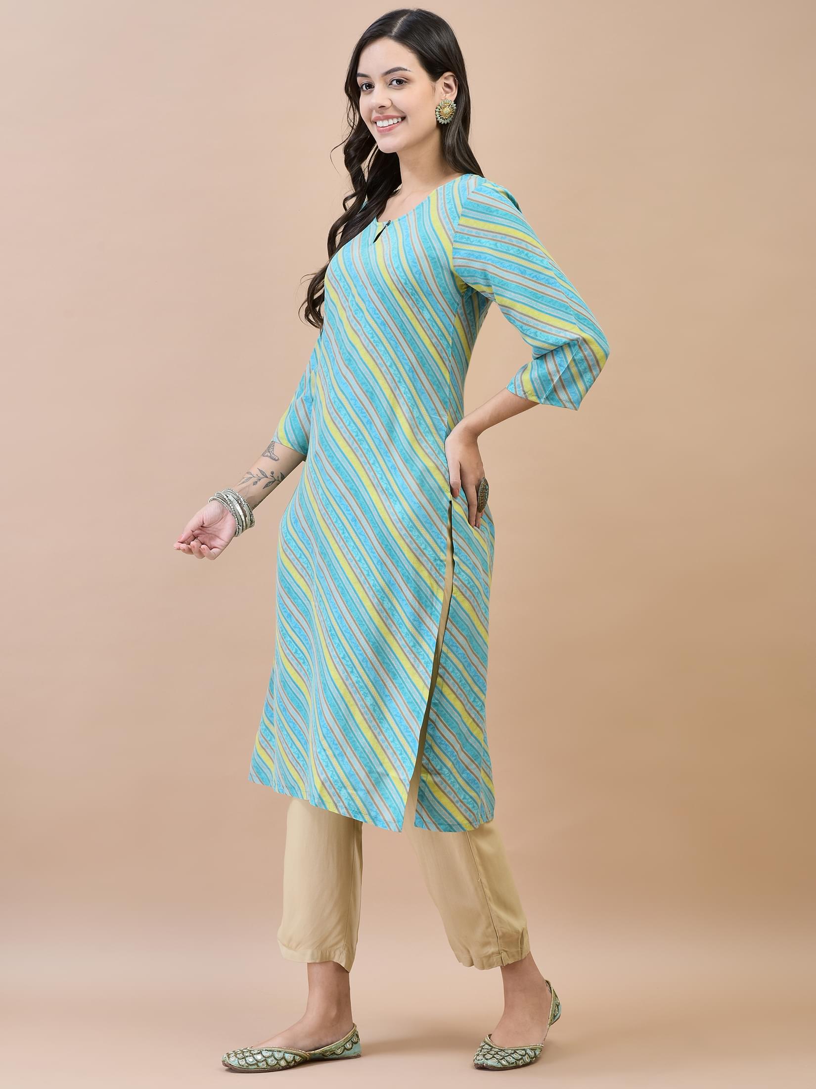 Women Shantoon Multicolor Solid Kurta.