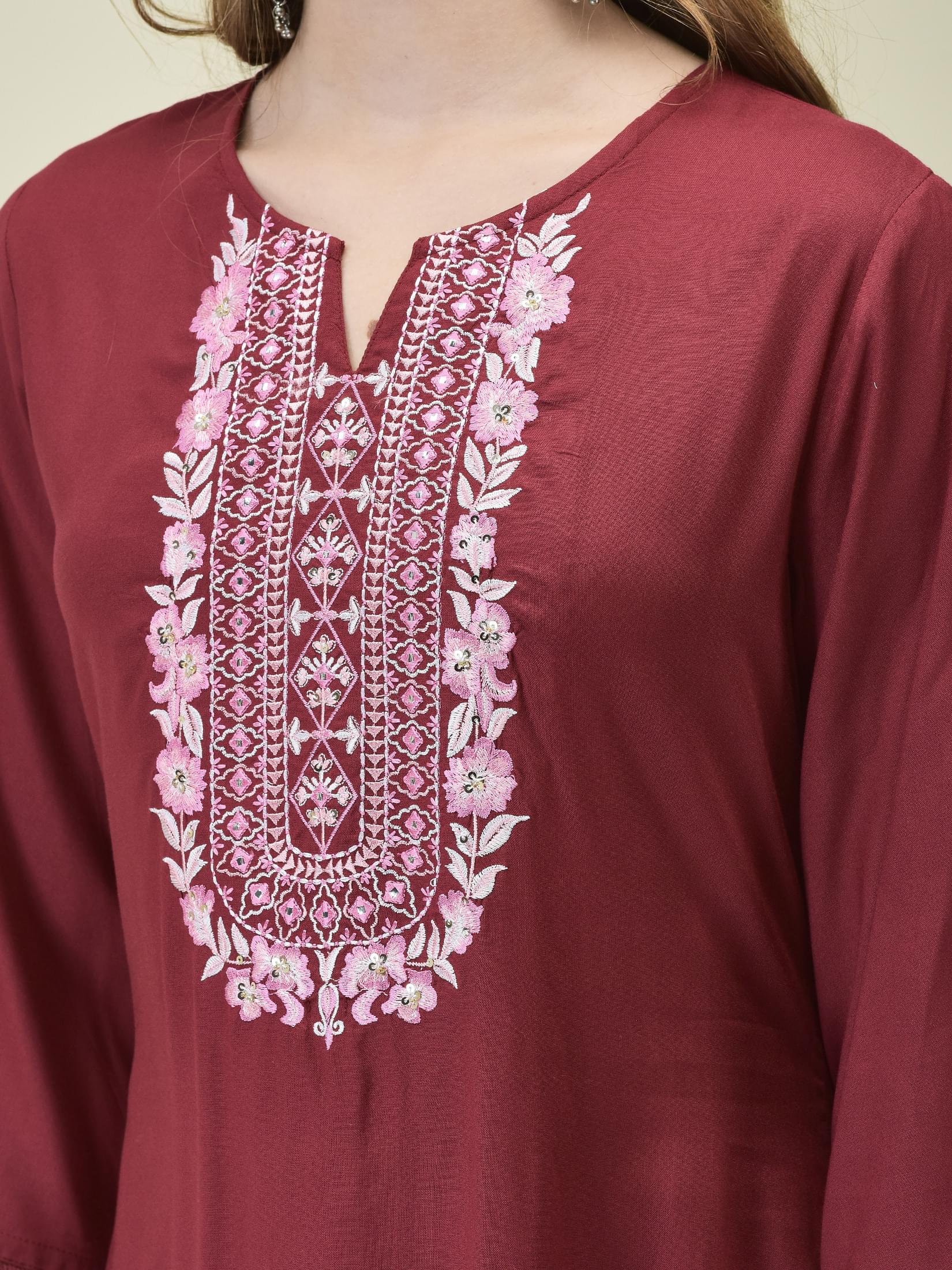 15276MPMAROON_closer.jpg