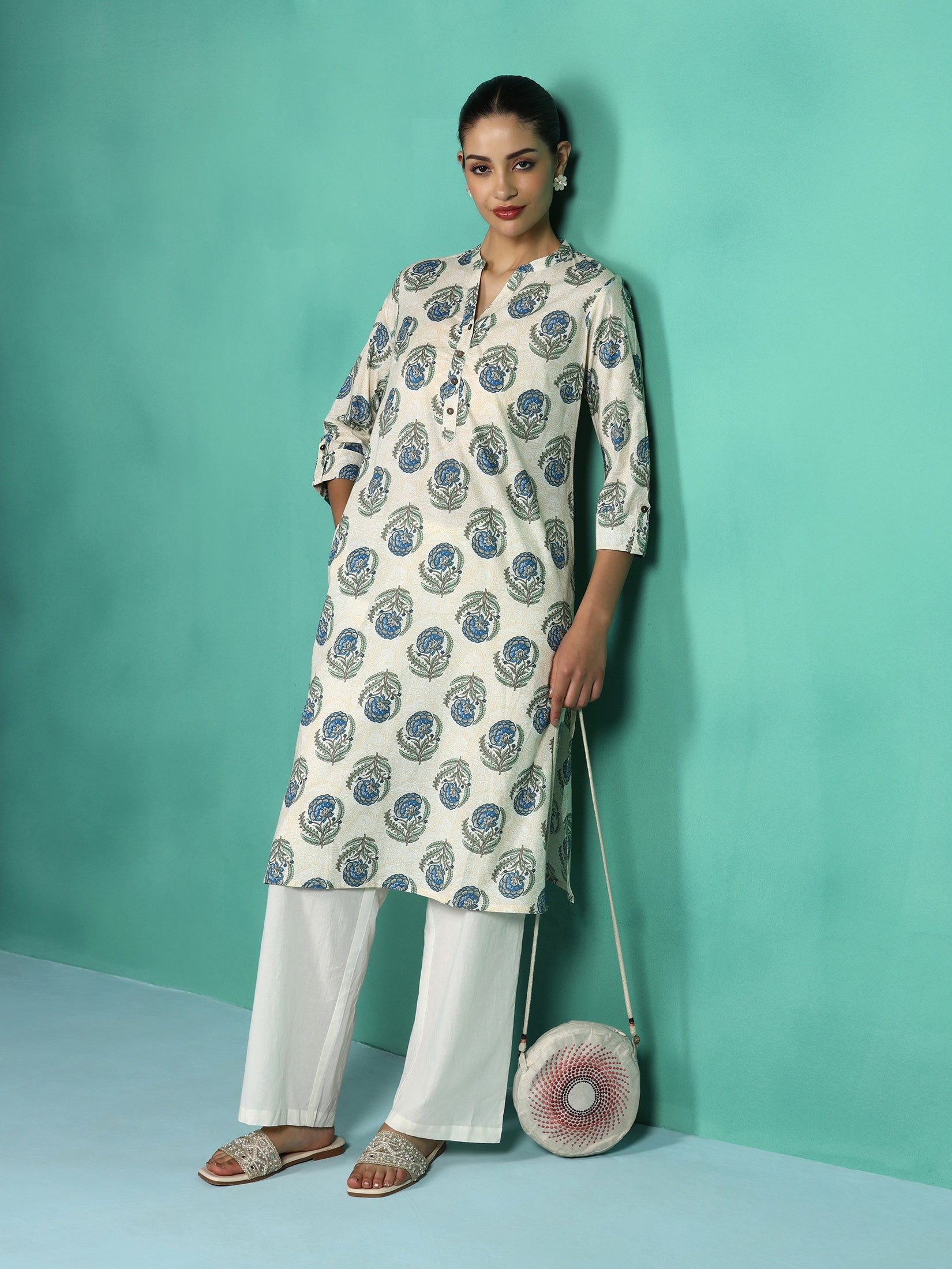 Women Cotton Off white and Teal Floral Print Kurta