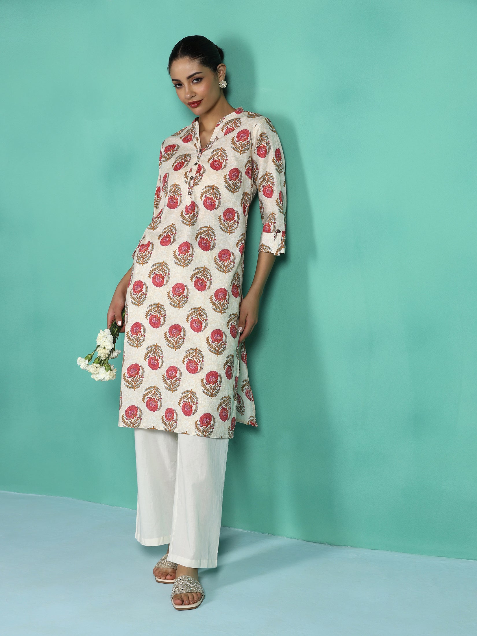 Women Cotton Off white and Pink Floral Print Kurta