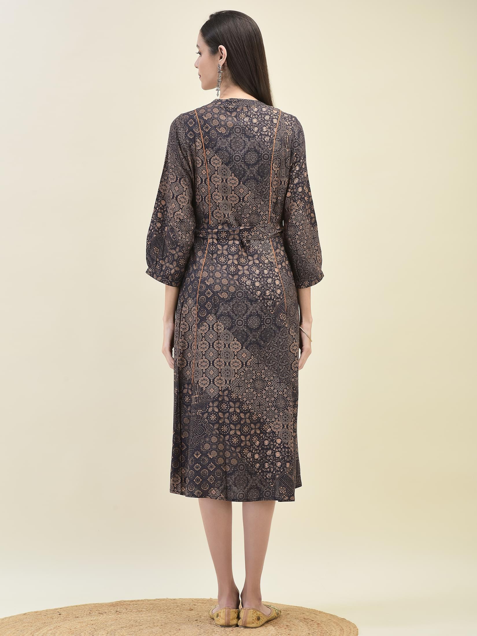 Women Liva Rayon Grey Ornamental Print Dress.