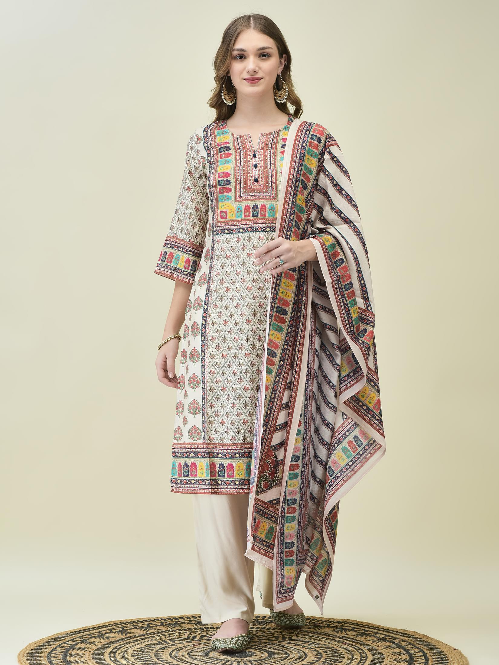 Women Muslin Multicolor Placement Print Kurta Comfort Pant Chanderi Dupatta.