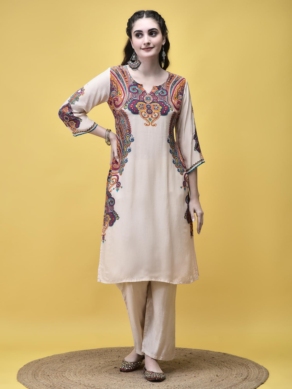 Women Crepe Off White Paisley Print Kurta Comfort Pant Dupatta.