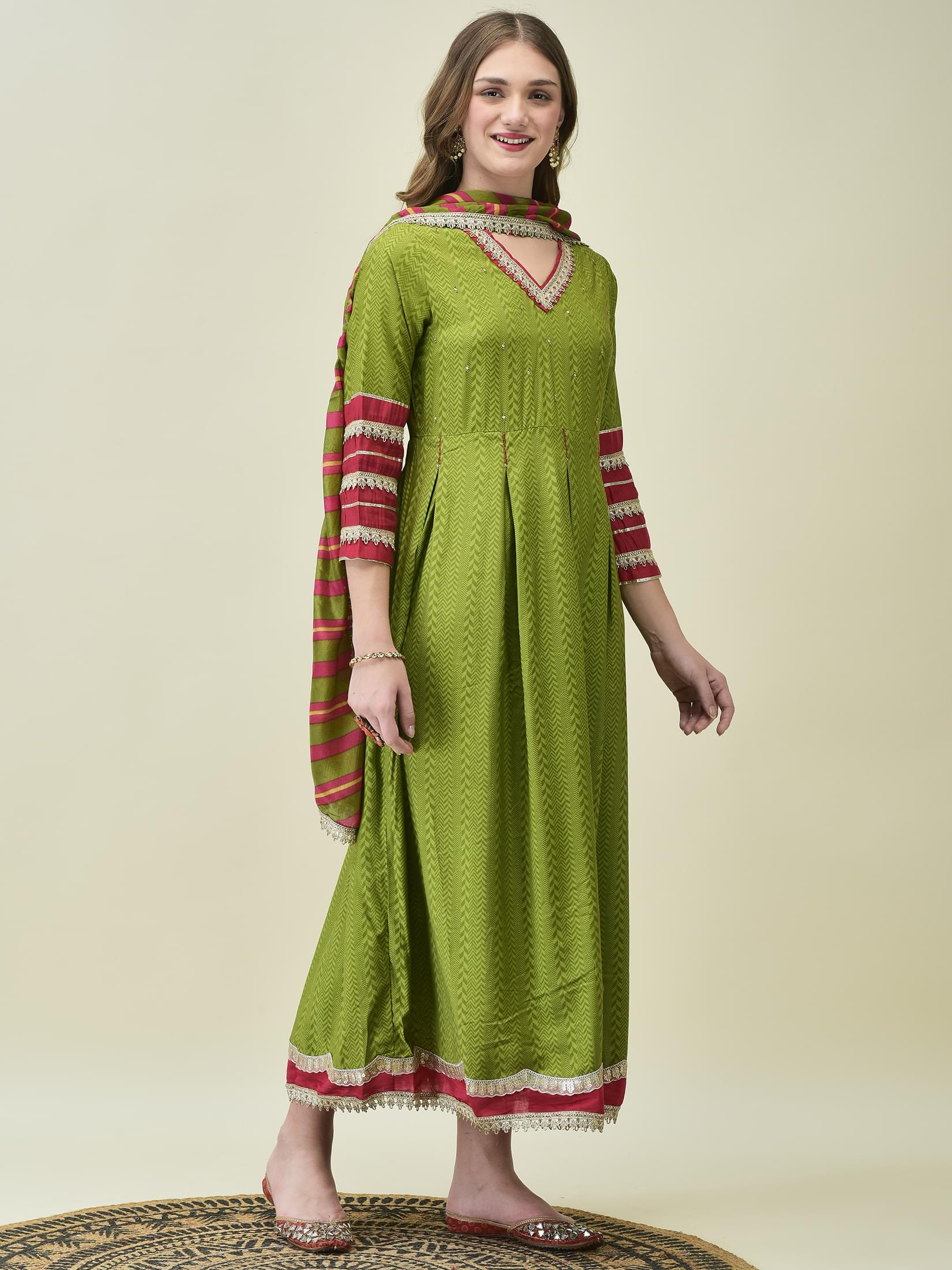 Women Liva Rayon Green Geometric Print Dress With Dupatta.