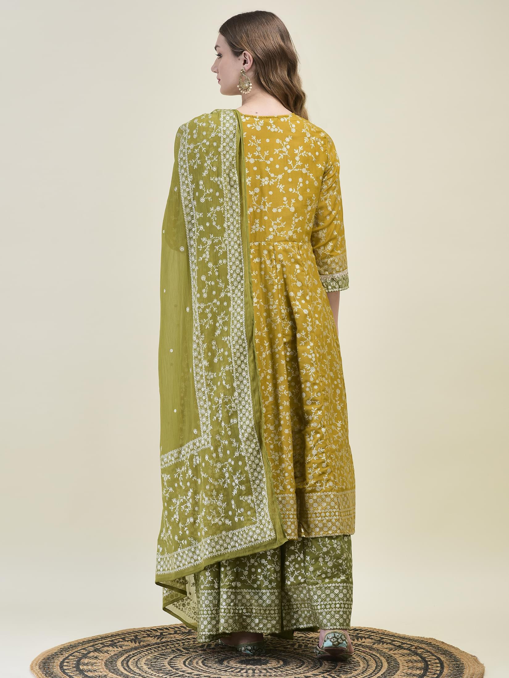 Women Liva Samaira Mustard Floral Print Kurta Split Pant Dupatta.