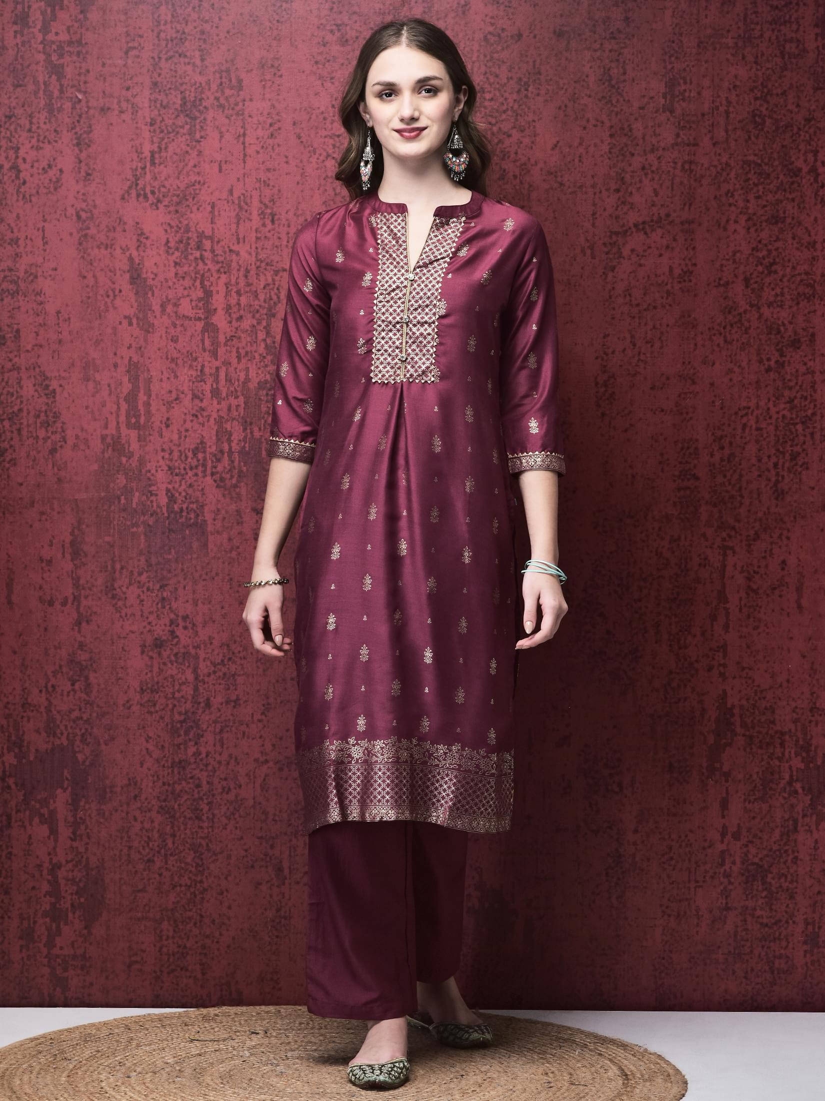 Women Liva (Viscose) Burgundy Foil Print Kurta Comfort pant Dupatta.