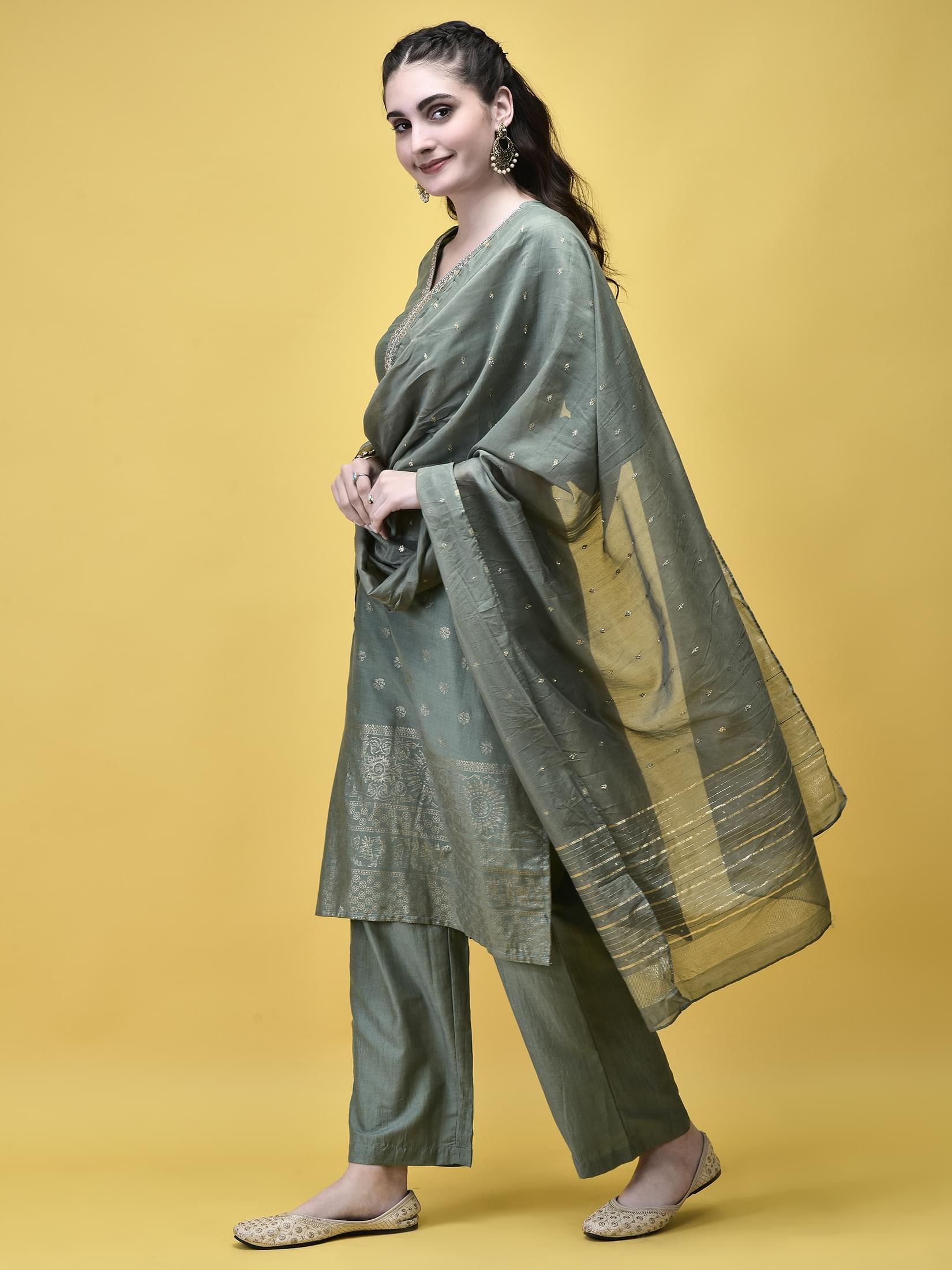 Women Liva Green Foil Print Kurta Comfort pant Dupatta.