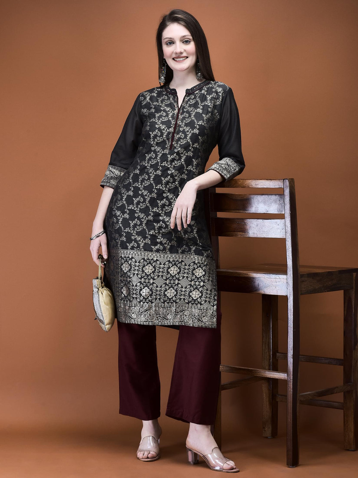 Women Jacquard Grey Woven Kurta With Comfort Pant.