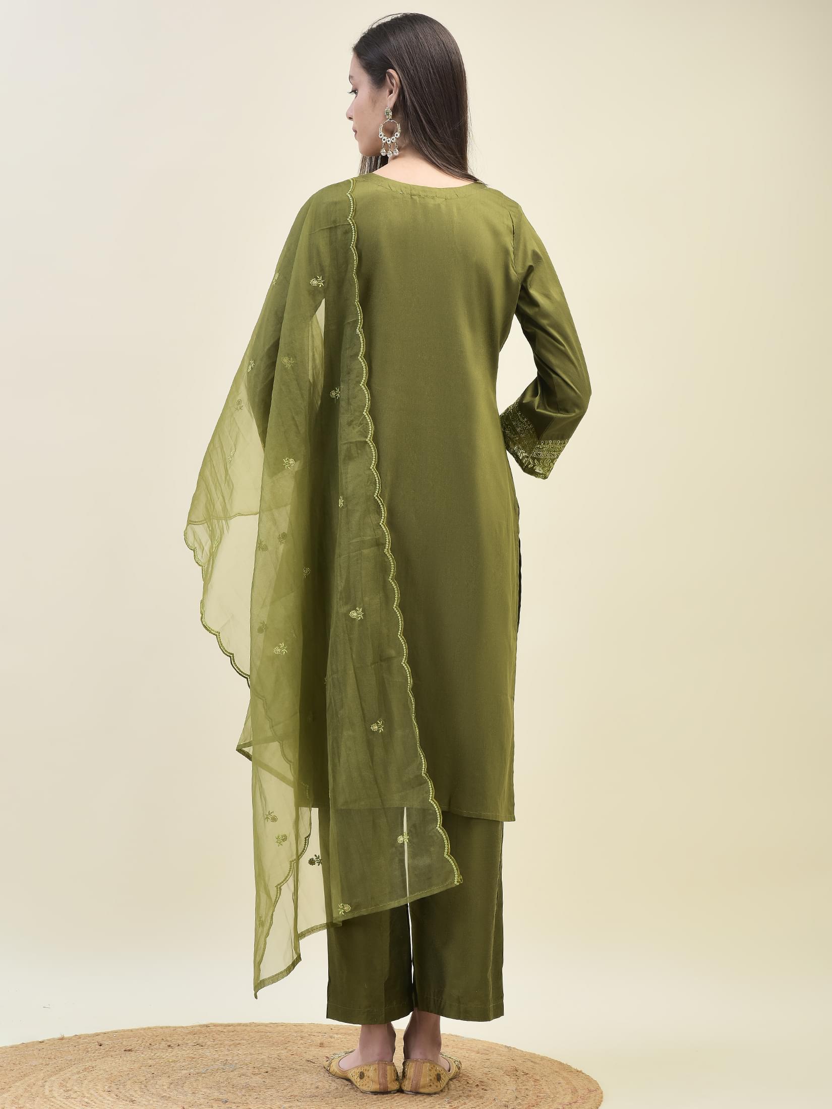 Women Poly Viscose Green Embroidered Kurta Comfort Pant Dupatta.
