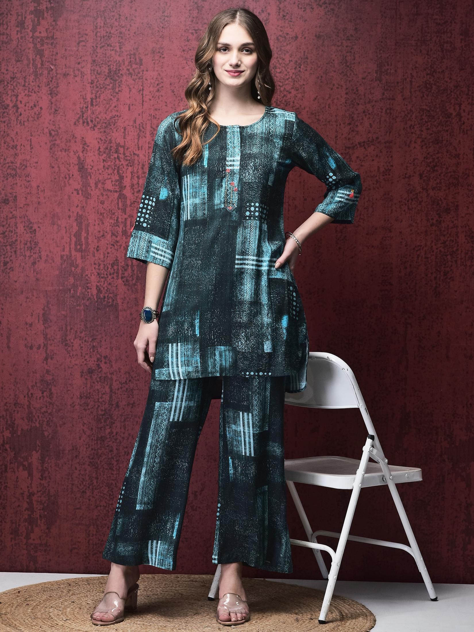 Teal blue minimalist abstract motif print Liva rayon comfortable lounge co-ord set