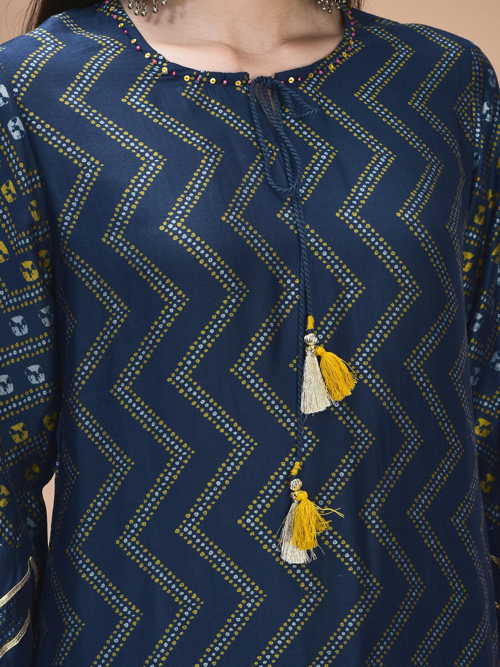 Women Liva Navy Blue Geometric Print Kurta Comfort Pant Dupatta.