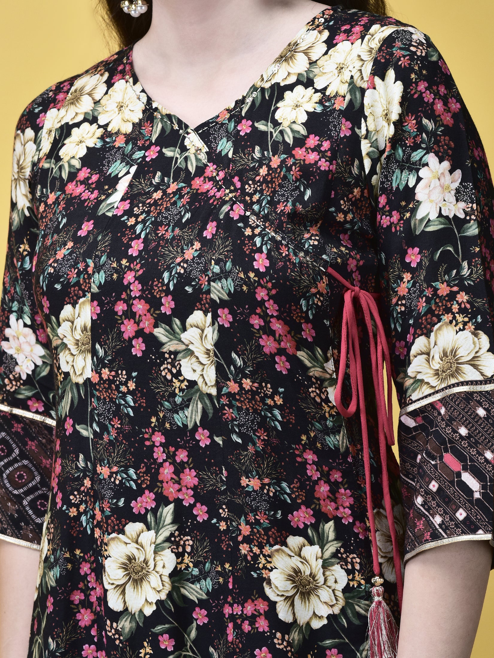 Women Liva Black Floral Print Dress.