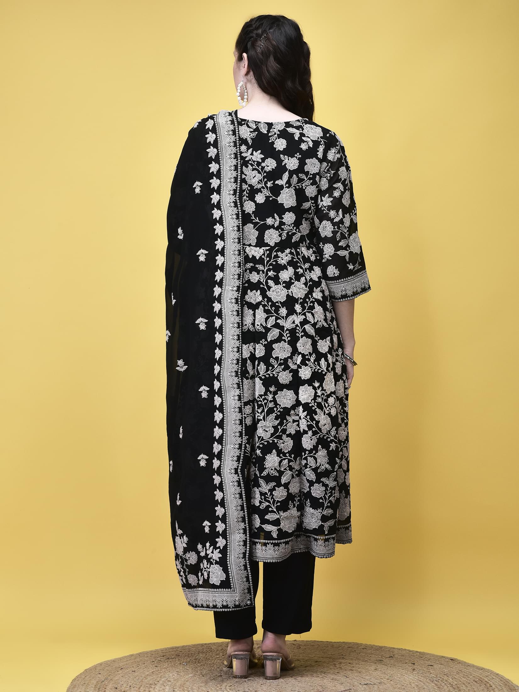 20160BLACK_back