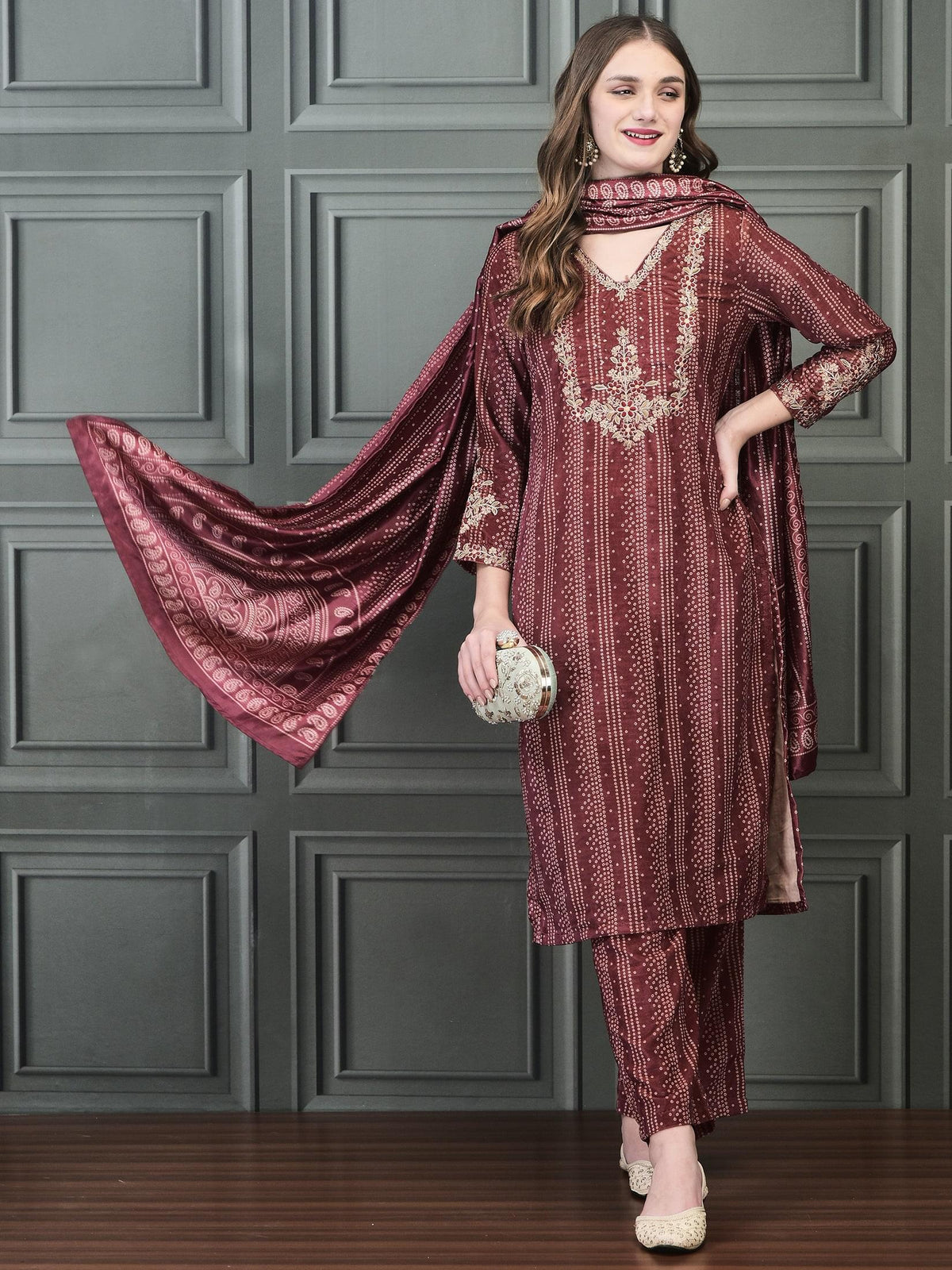 20211BURGUNDY_detail_acd0ff64-8492-43a6-b7a2-d0d0f19e7557