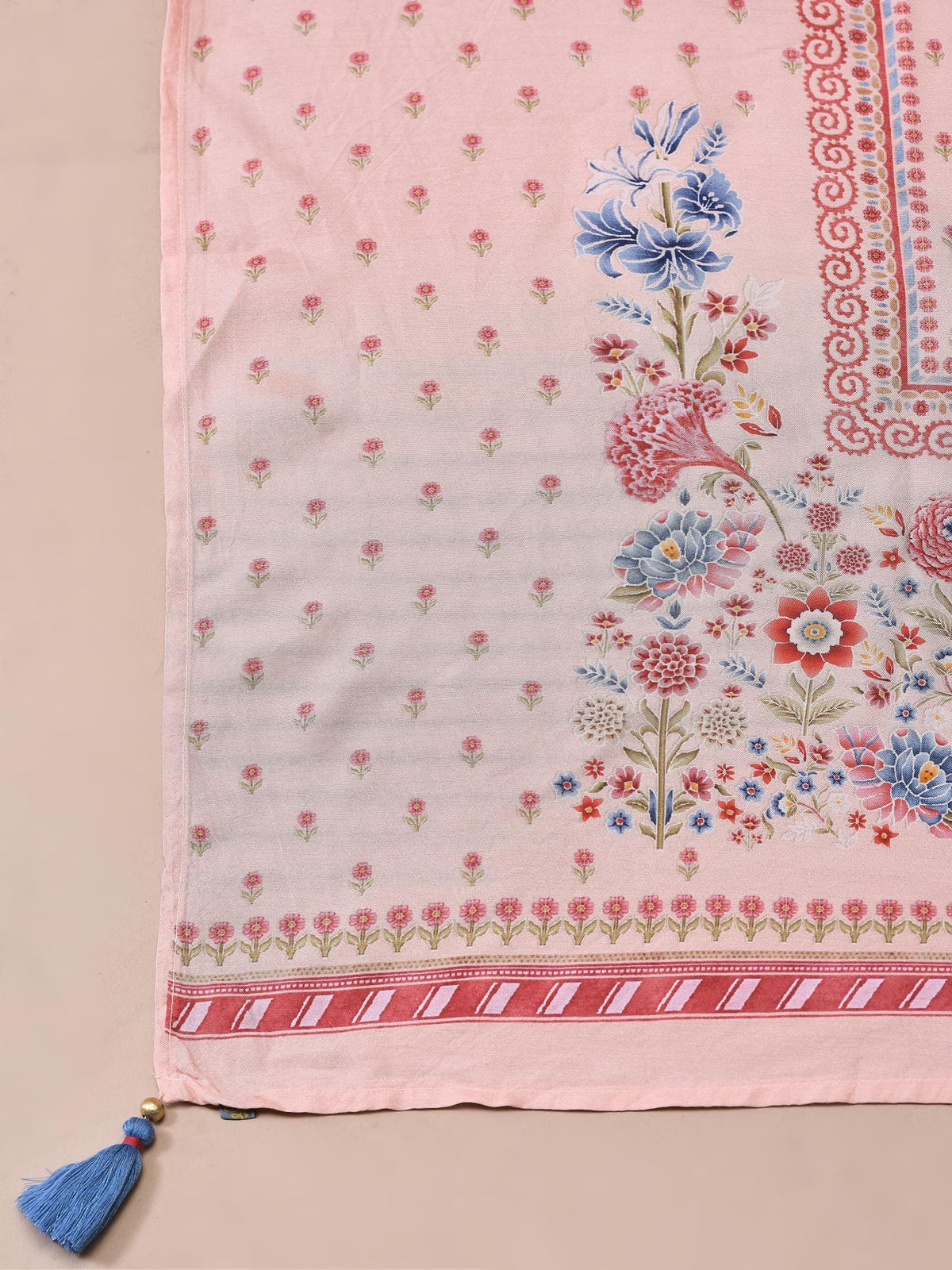 Women Muslin Peach Floral Print Kurta Comfort Pant Dupatta.