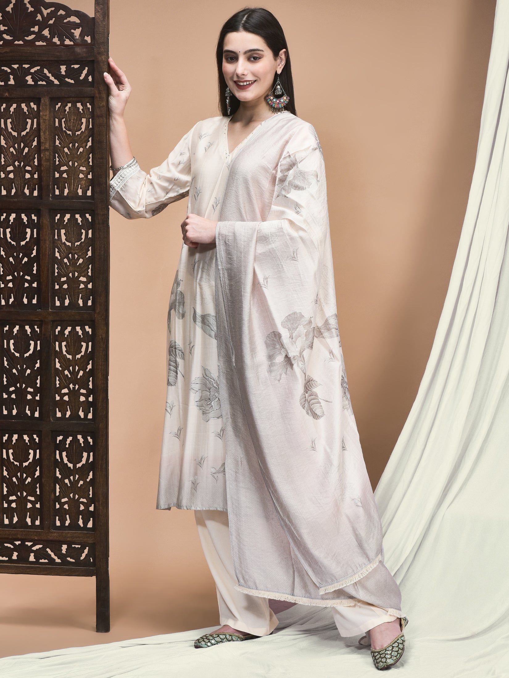 20223MPOFFWHITEGREY_left