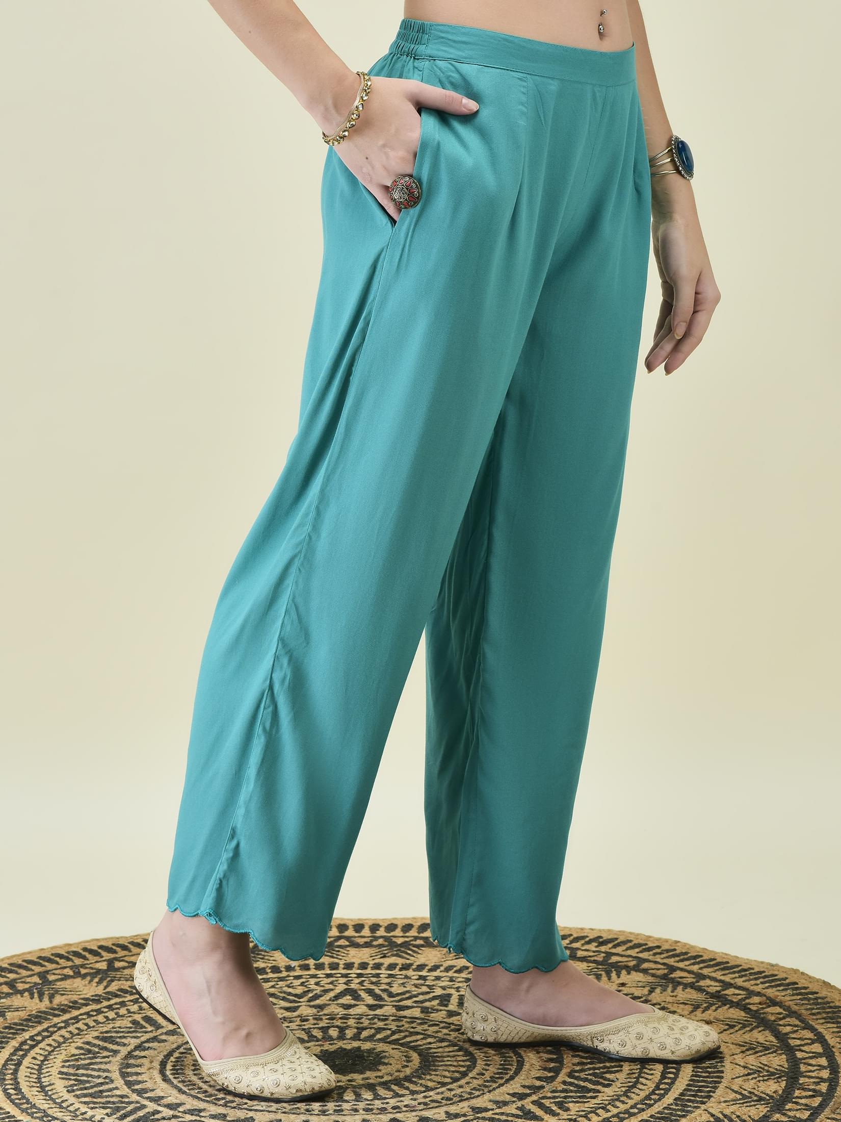 Women Liva Poly Viscose Teal Floral Print Kurta Comfort Pant Chanderi Dupatta.