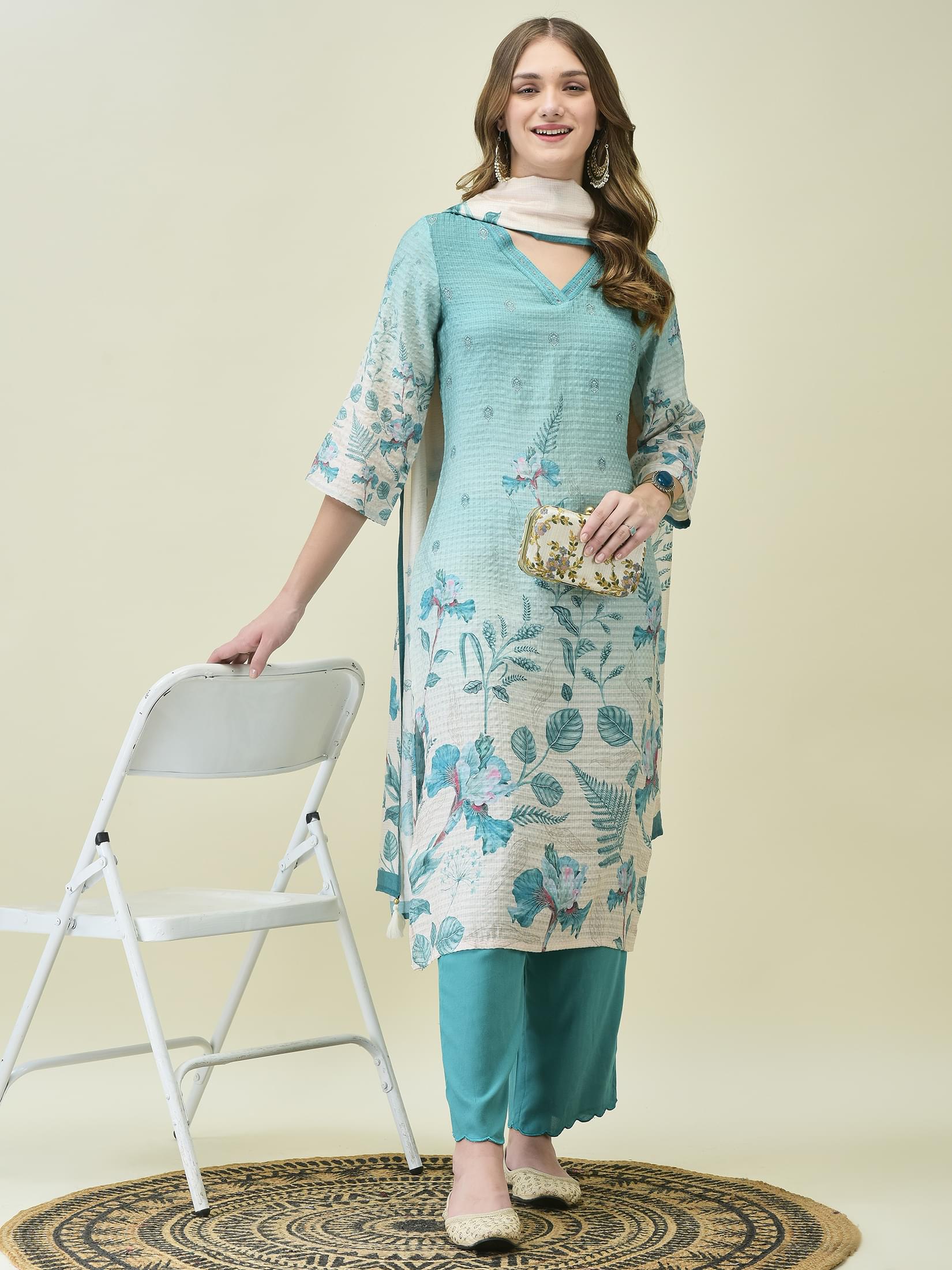 Women Liva Poly Viscose Teal Floral Print Kurta Comfort Pant Chanderi Dupatta.