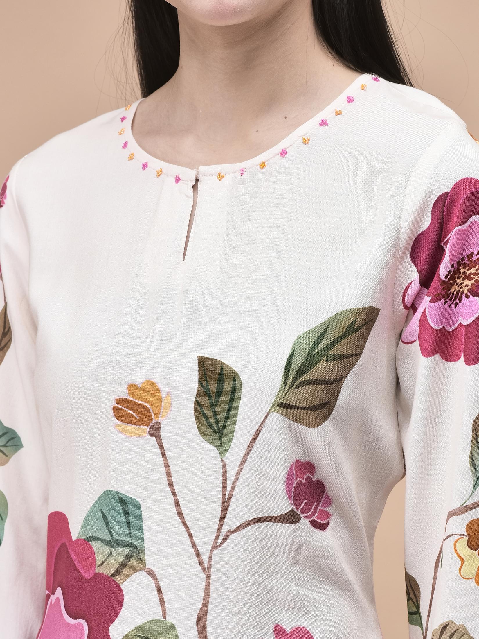 Women Liva Off White Floral Print Kurta Comfort Pant Dupatta.