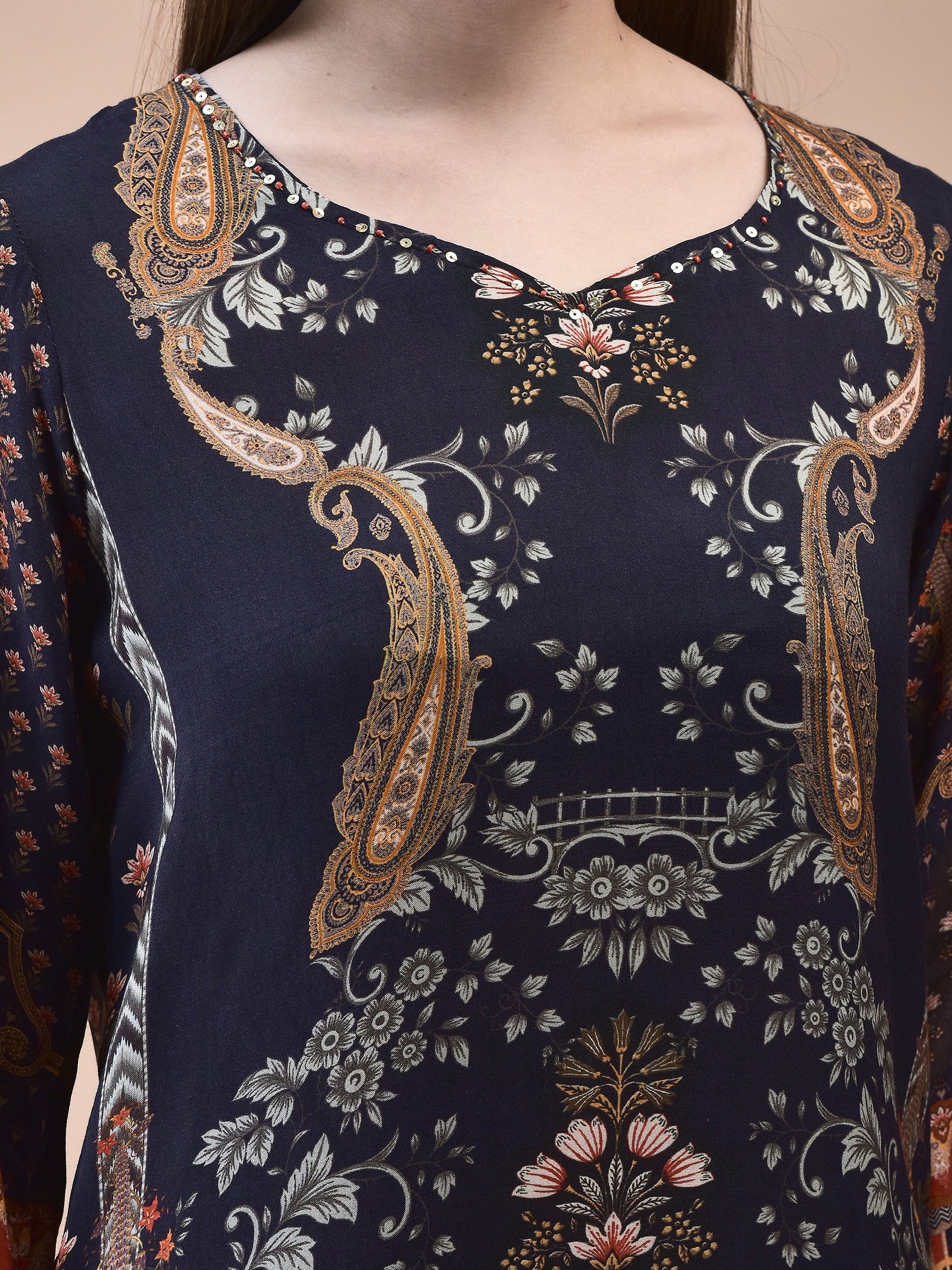 20231NAVYBLUE_closer