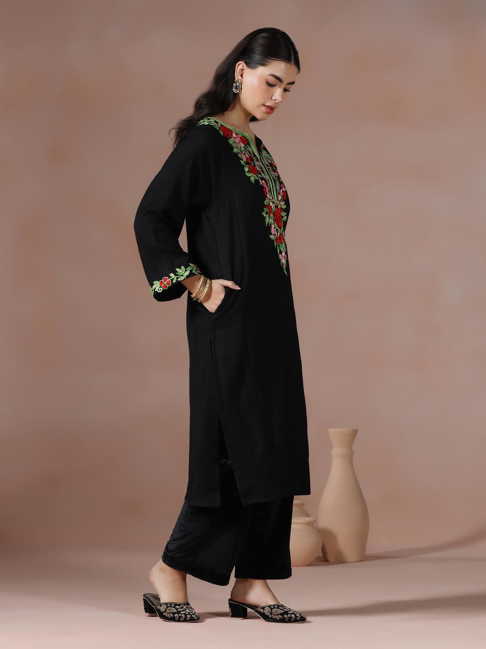Winter Women Acrylic Black Embroidered Kurta.