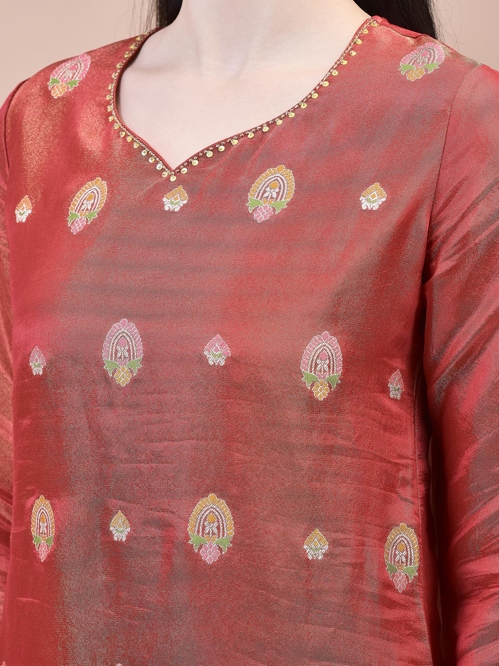 20263RED_closer