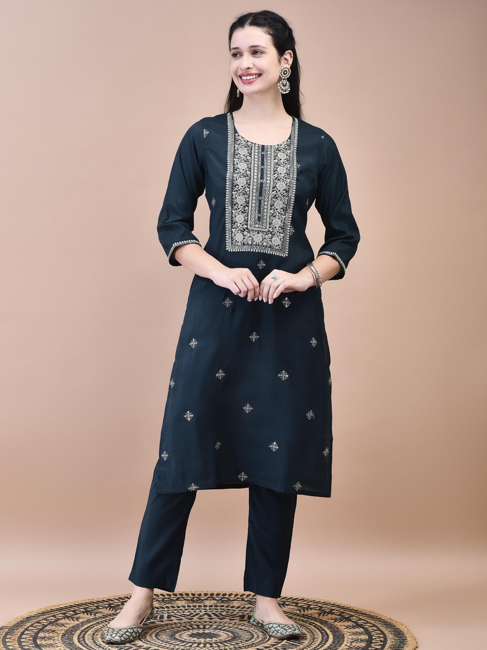 Women Chanderi Dark Green Embroidered Crop top Kurta Trouser Dupatta.